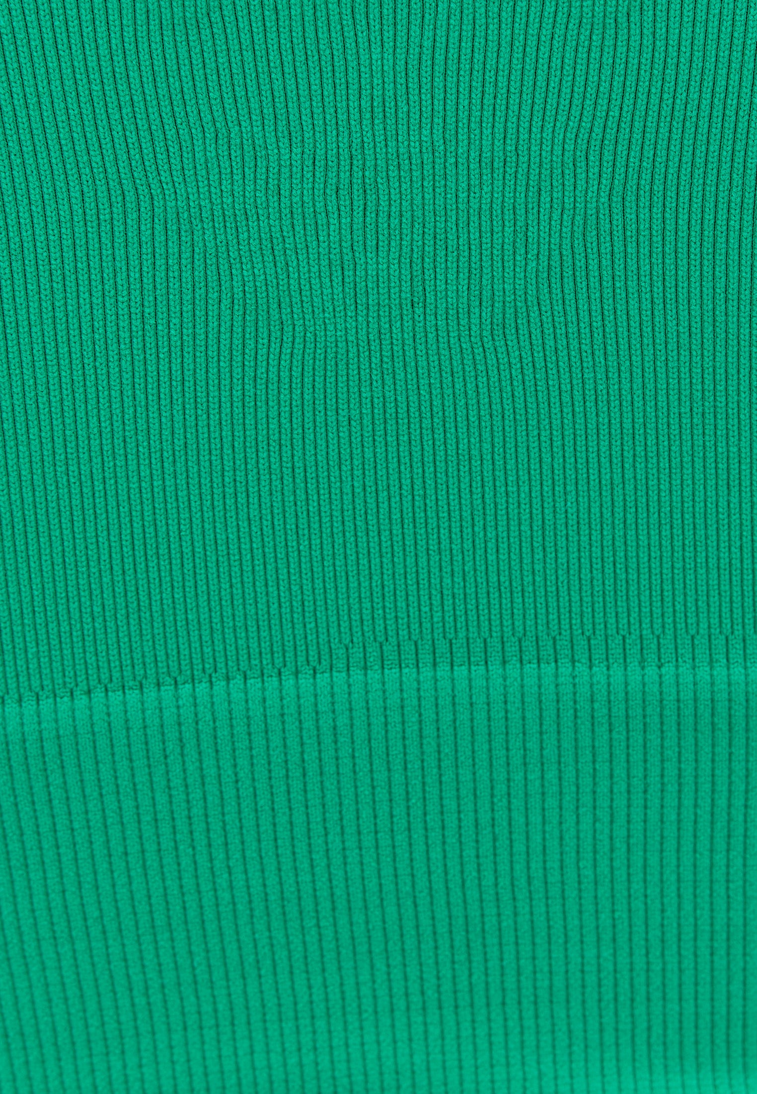 V neck strap crop tank - ISLAND GREEN