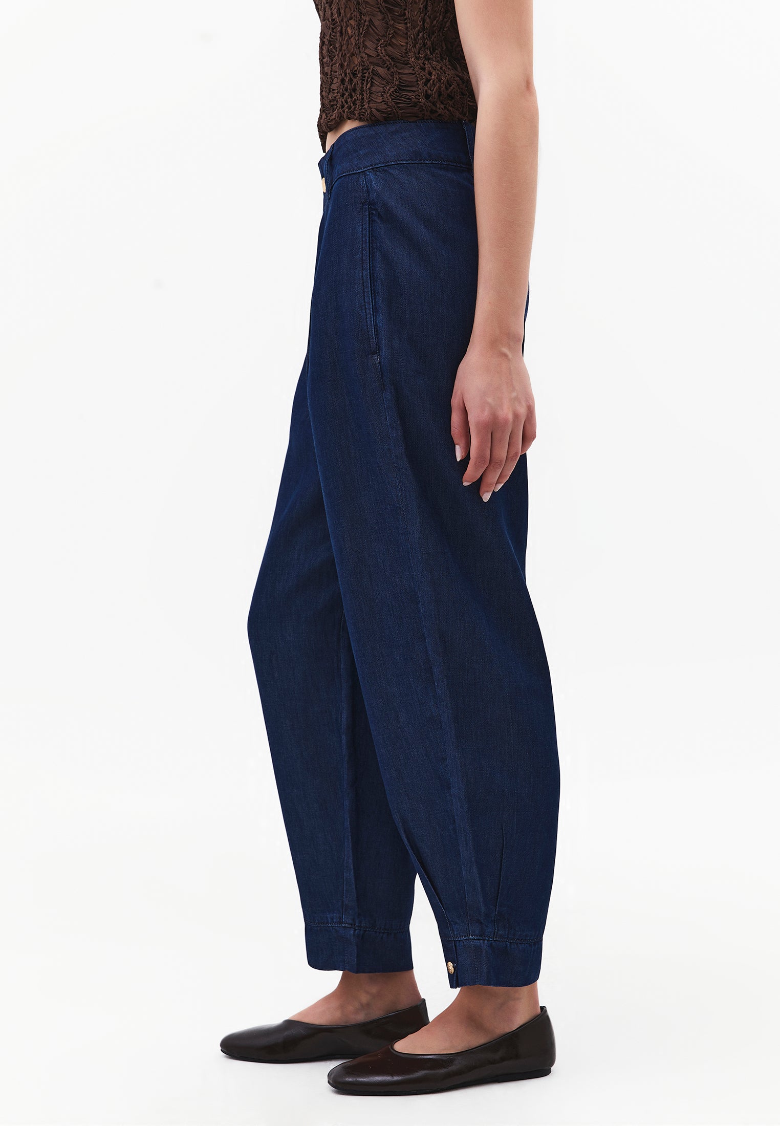 Balloon Cut Pleated Pants - MID BLUE DENIM