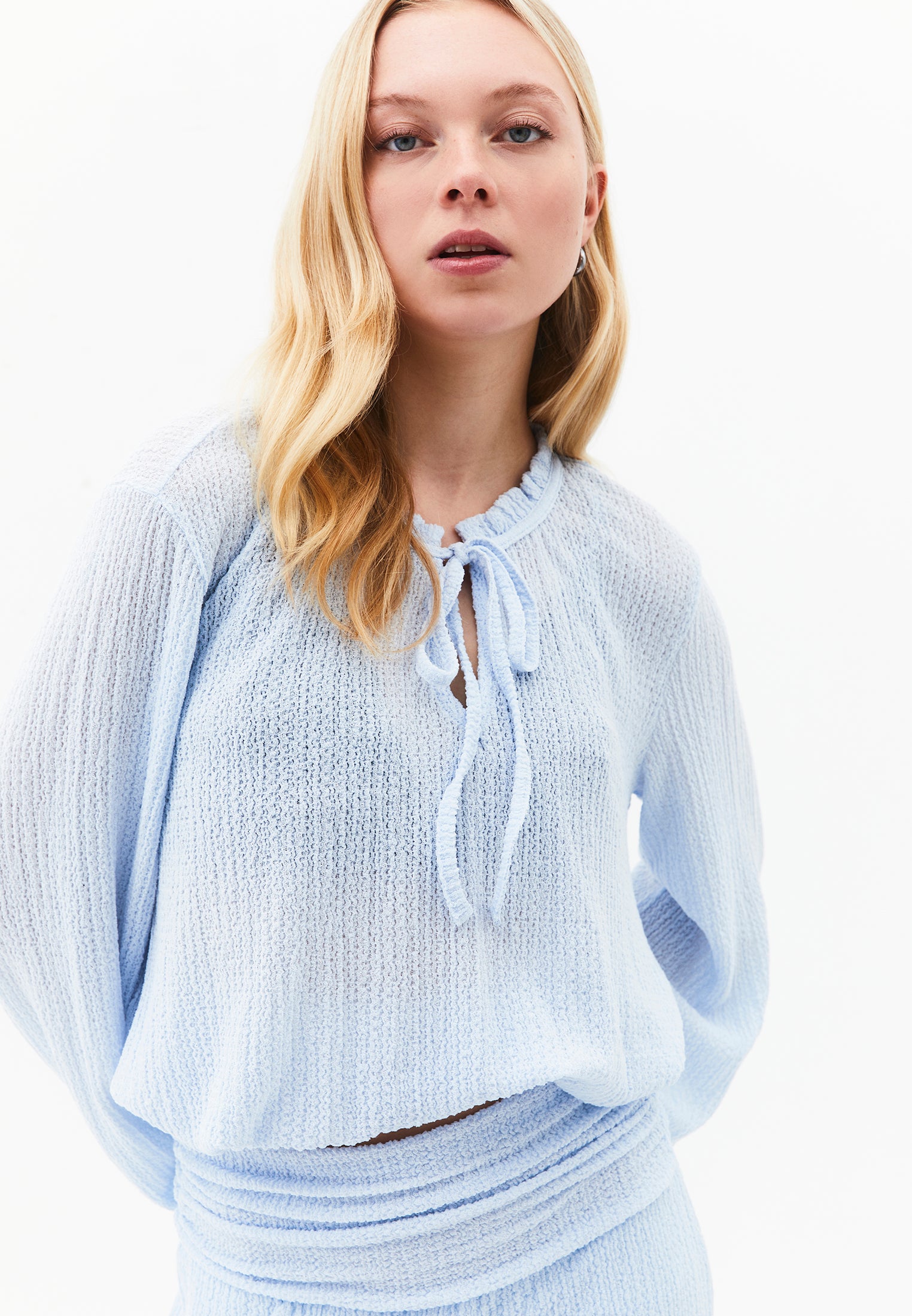 V Neck Balloon Form Blouse - NANTUCKET BREEZE
