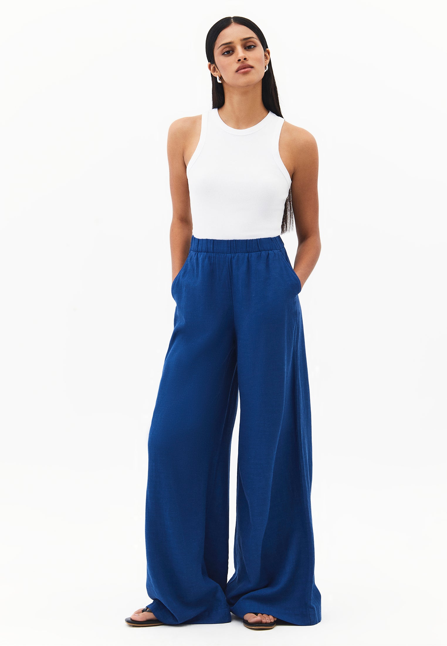Ultra High Waist Wide Leg Pants - NAVY PEONY