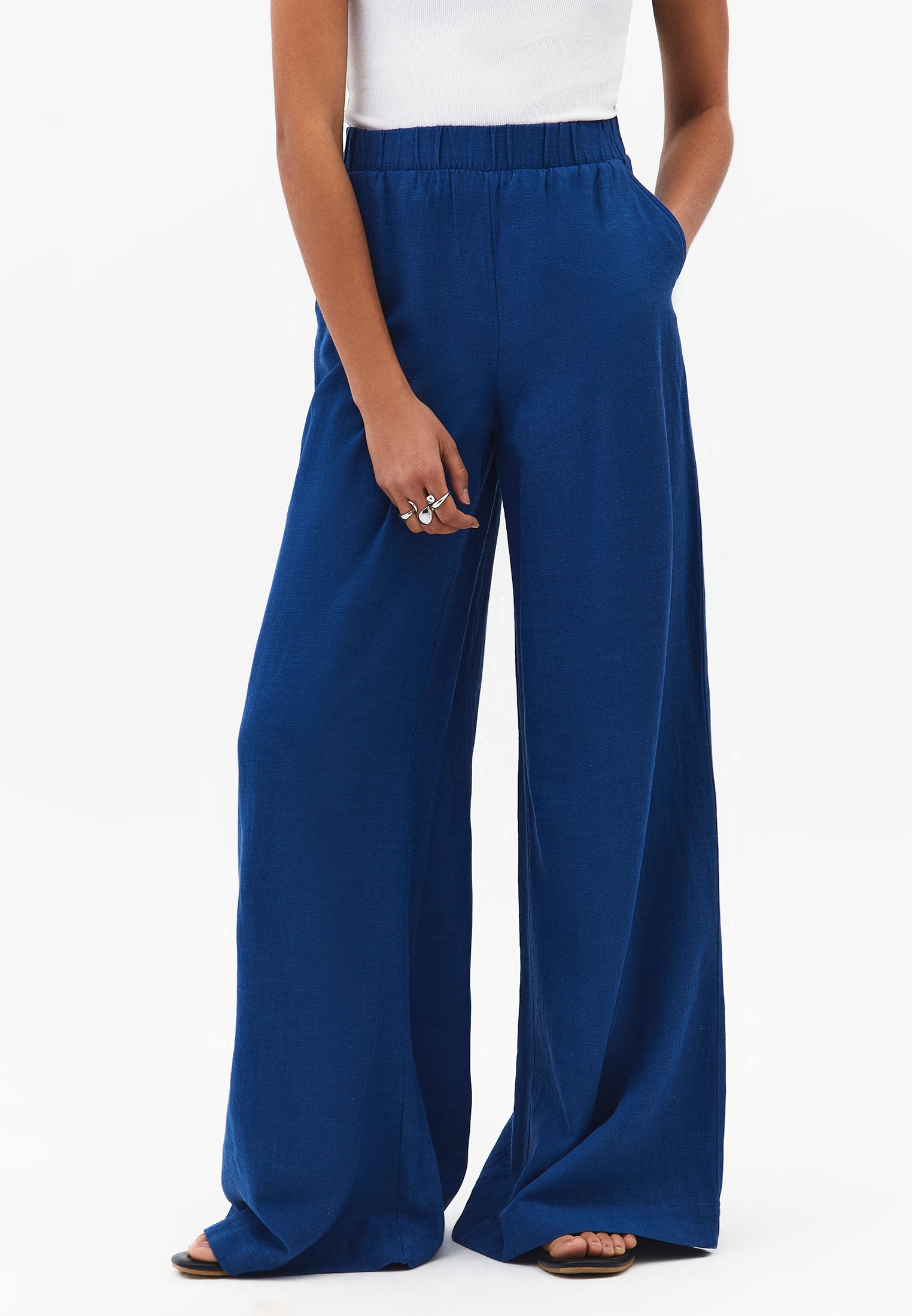 Ultra High Waist Wide Leg Pants - NAVY PEONY
