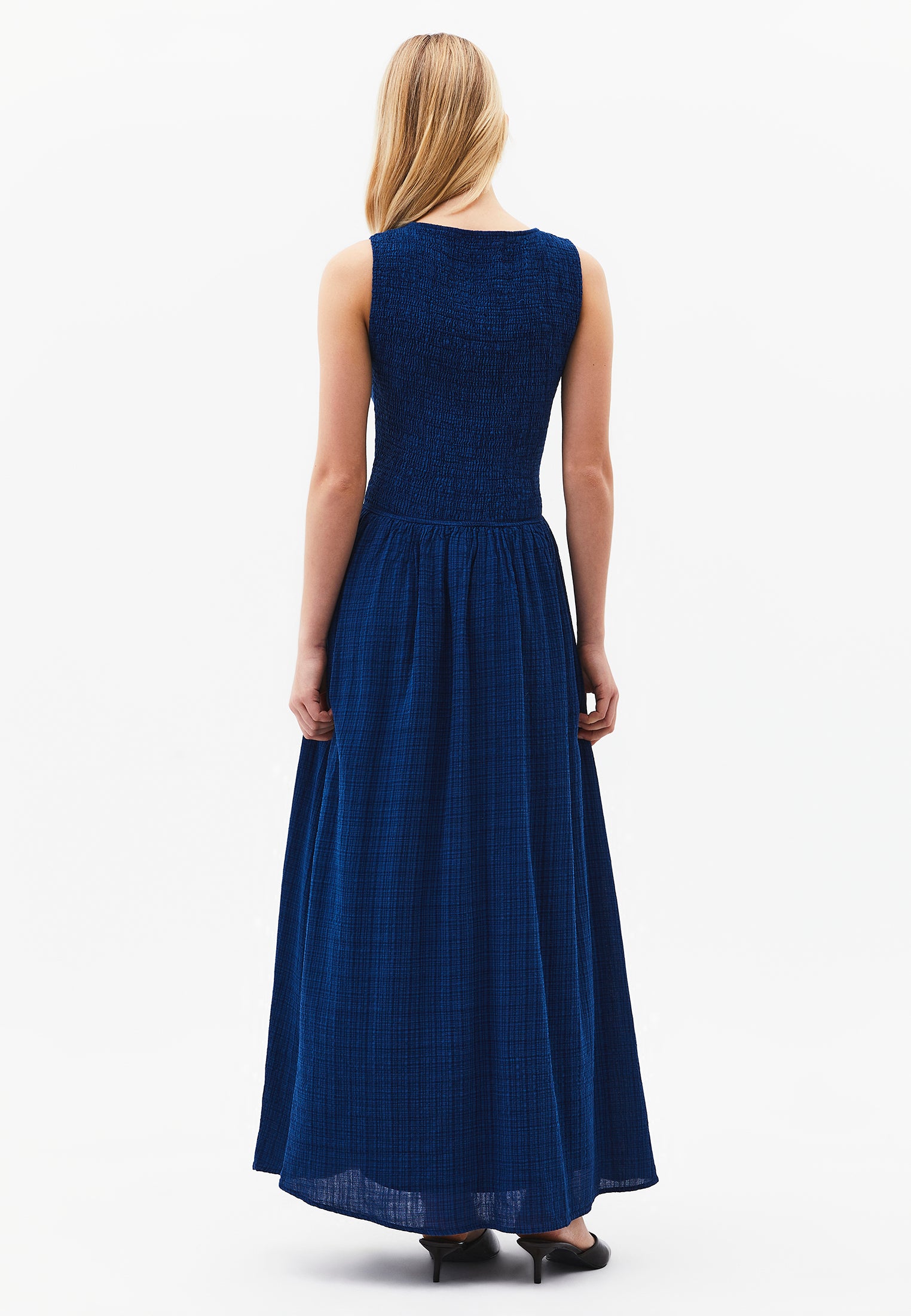 Long Boat Neck Smocked Sleeveless Dress - NAVY PEONY