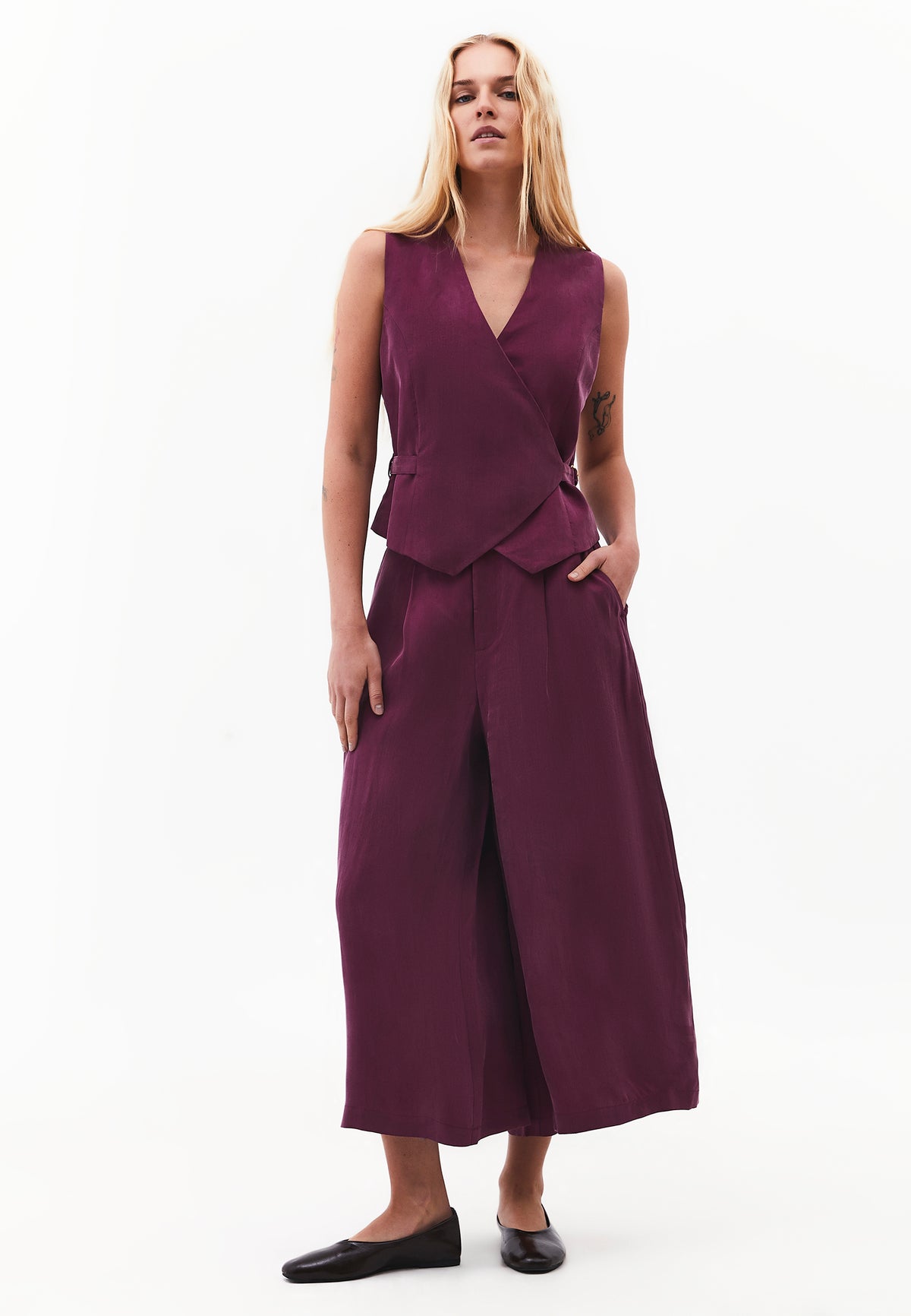 Wide Leg High Waist Trousers with Pleat Details - PURPLE POTION