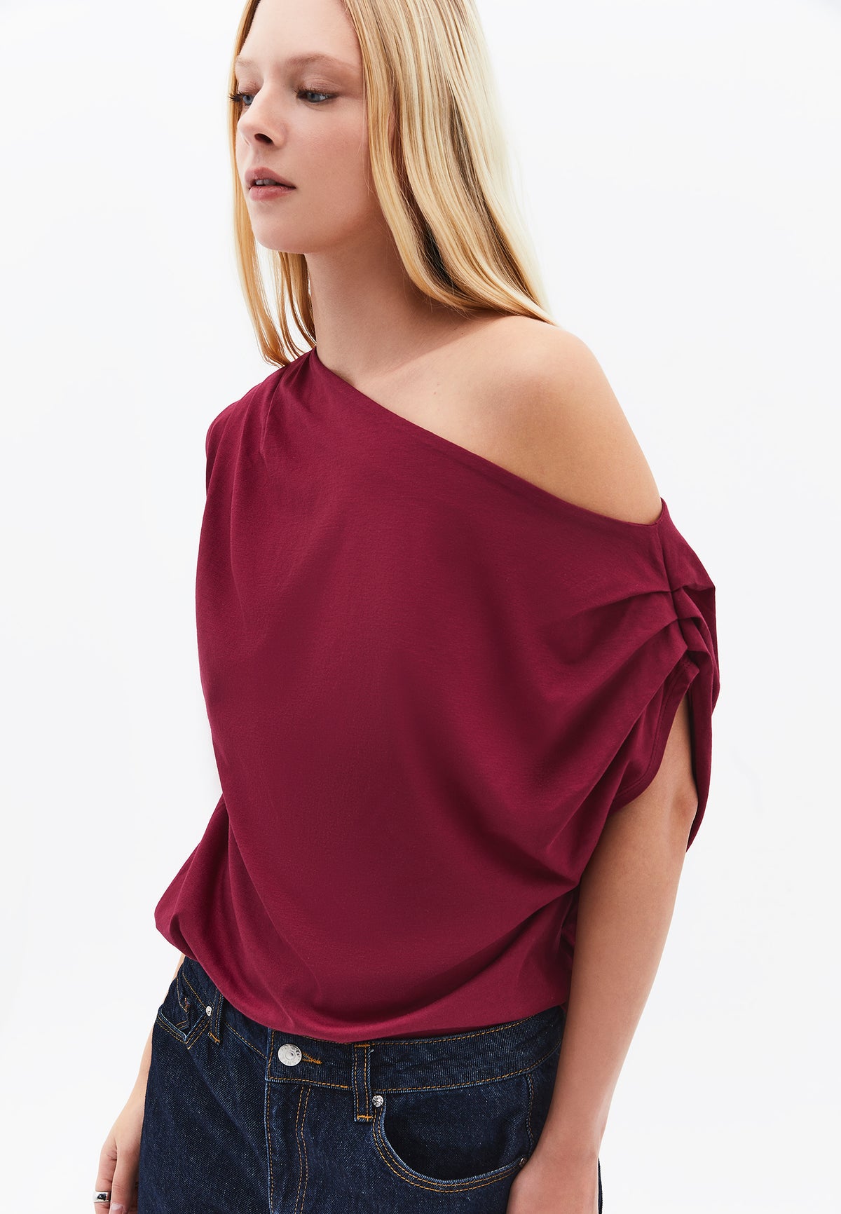 Pleated Asymmetric T-Shirt - Red