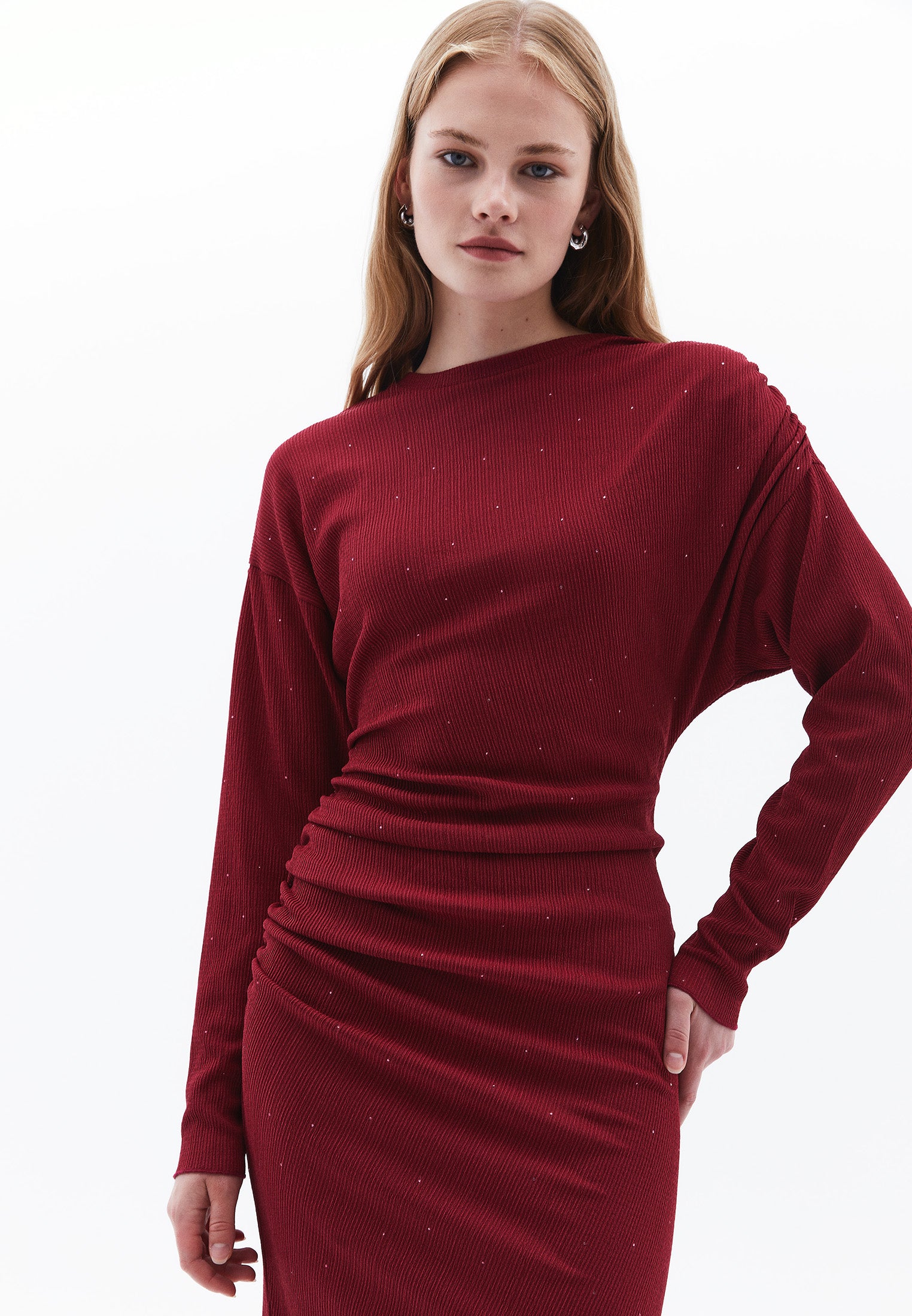 Long Dress With Ruched Crew Neck - RUMBA RED