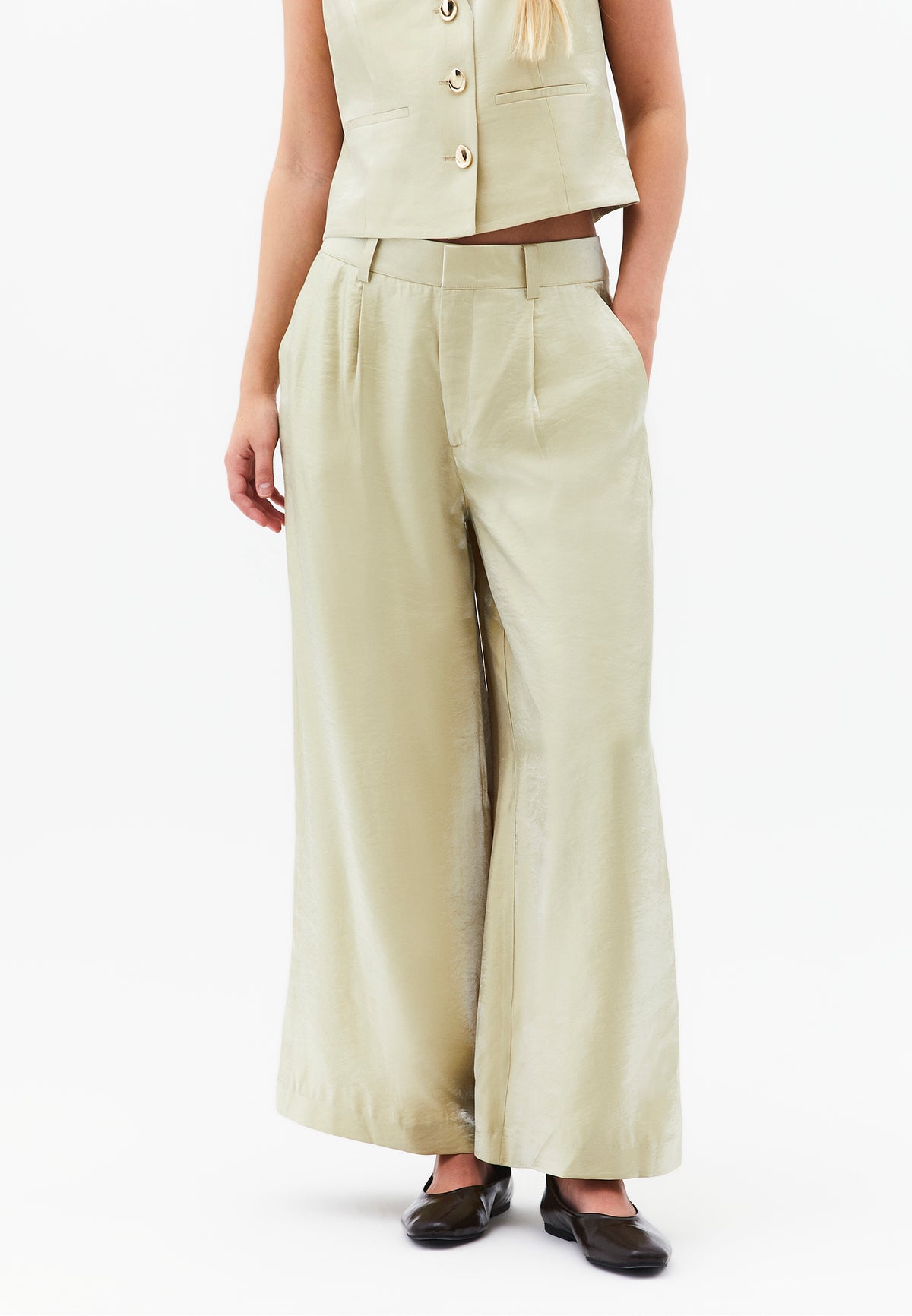Wide Leg Trousers With Belt Detail - Green