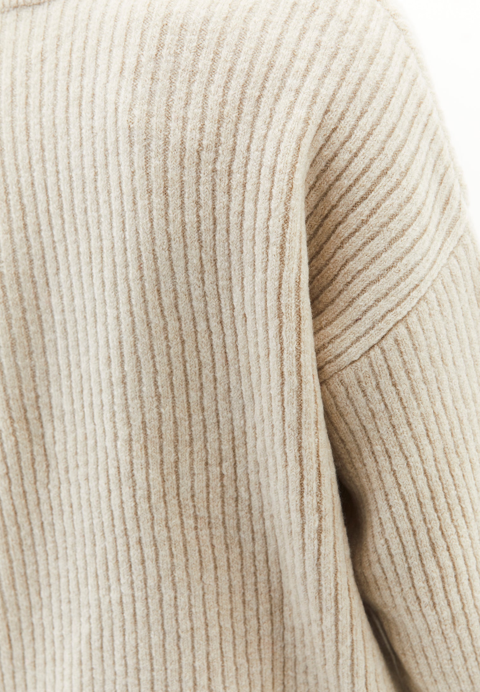 V NECK KNIT SWEATER - SILVER BIRCH