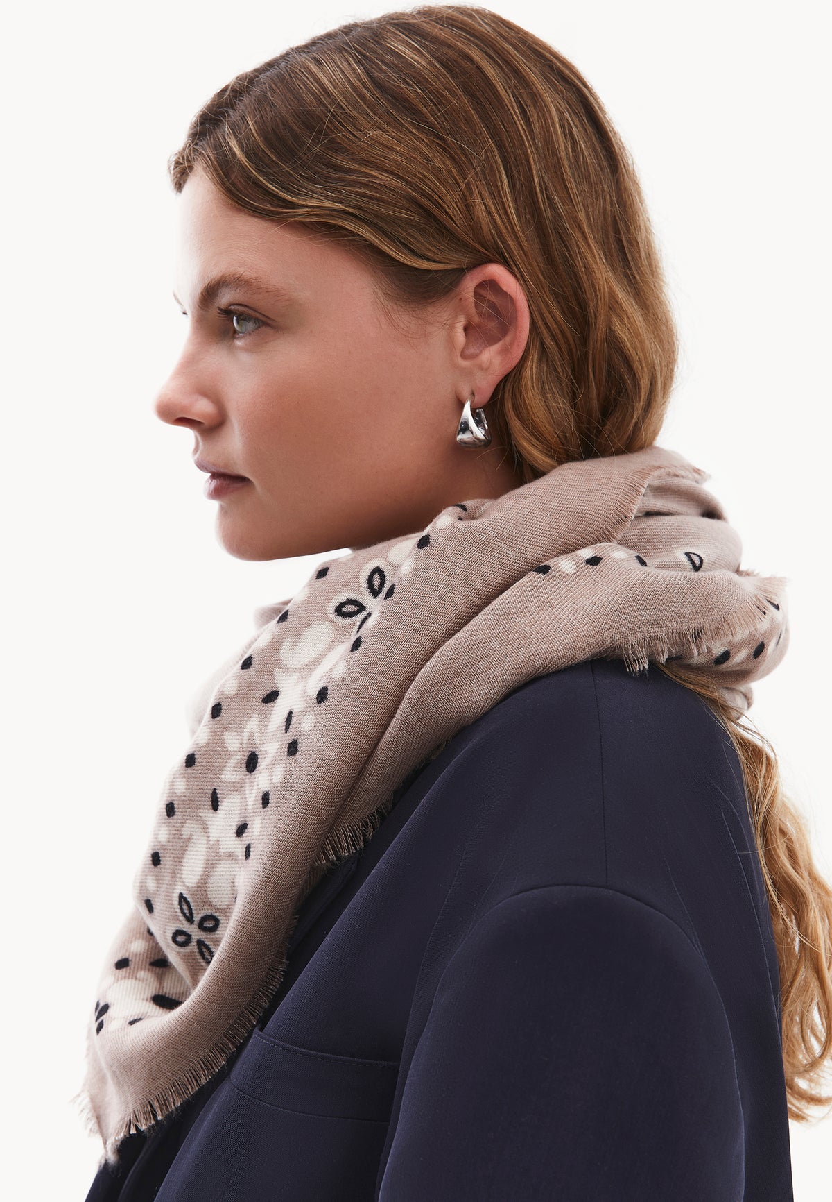 Winter Scarf Suitable - Cream