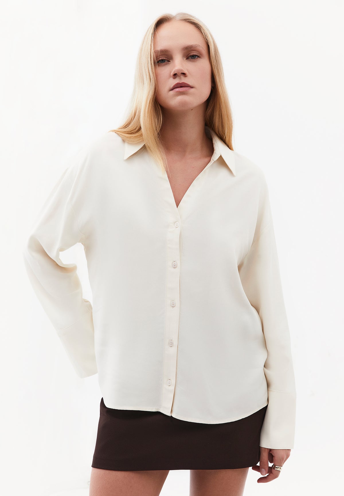 Long Sleeve Shirt with Button Detail and Shirt Collar - Cream
