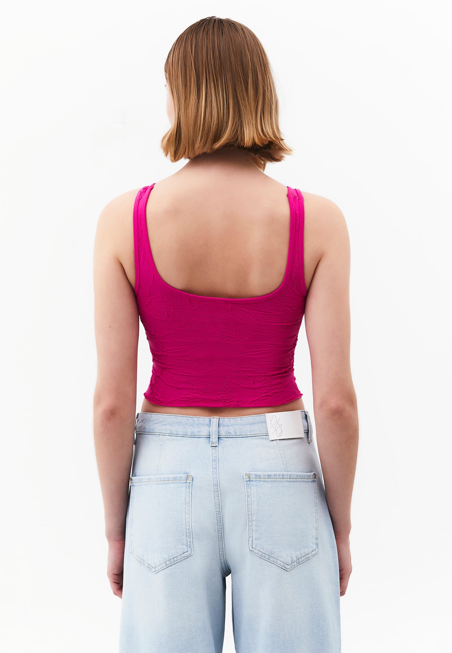 U Neck Sleeveless Cropped Bodycon Tank Top - VERY BERRY