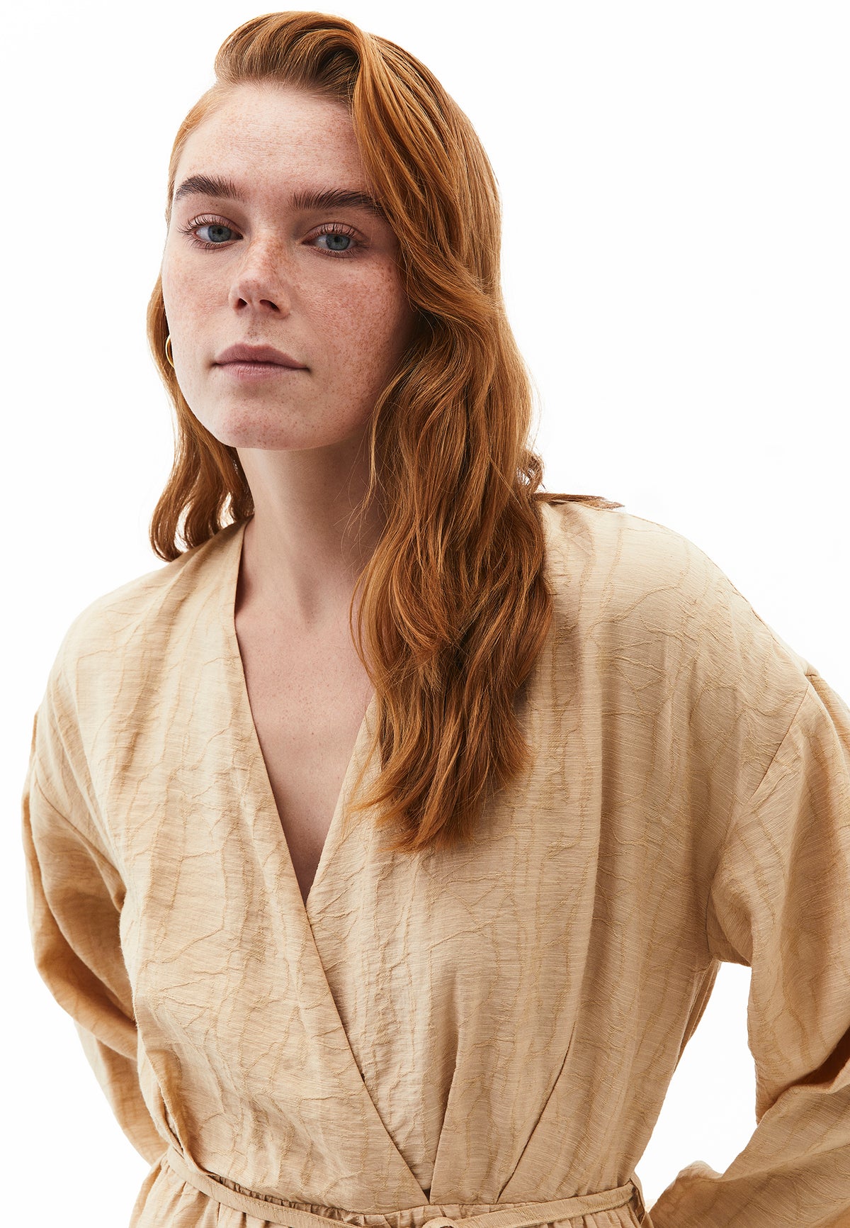 Dress With Tie And Long Sleeves - Beige