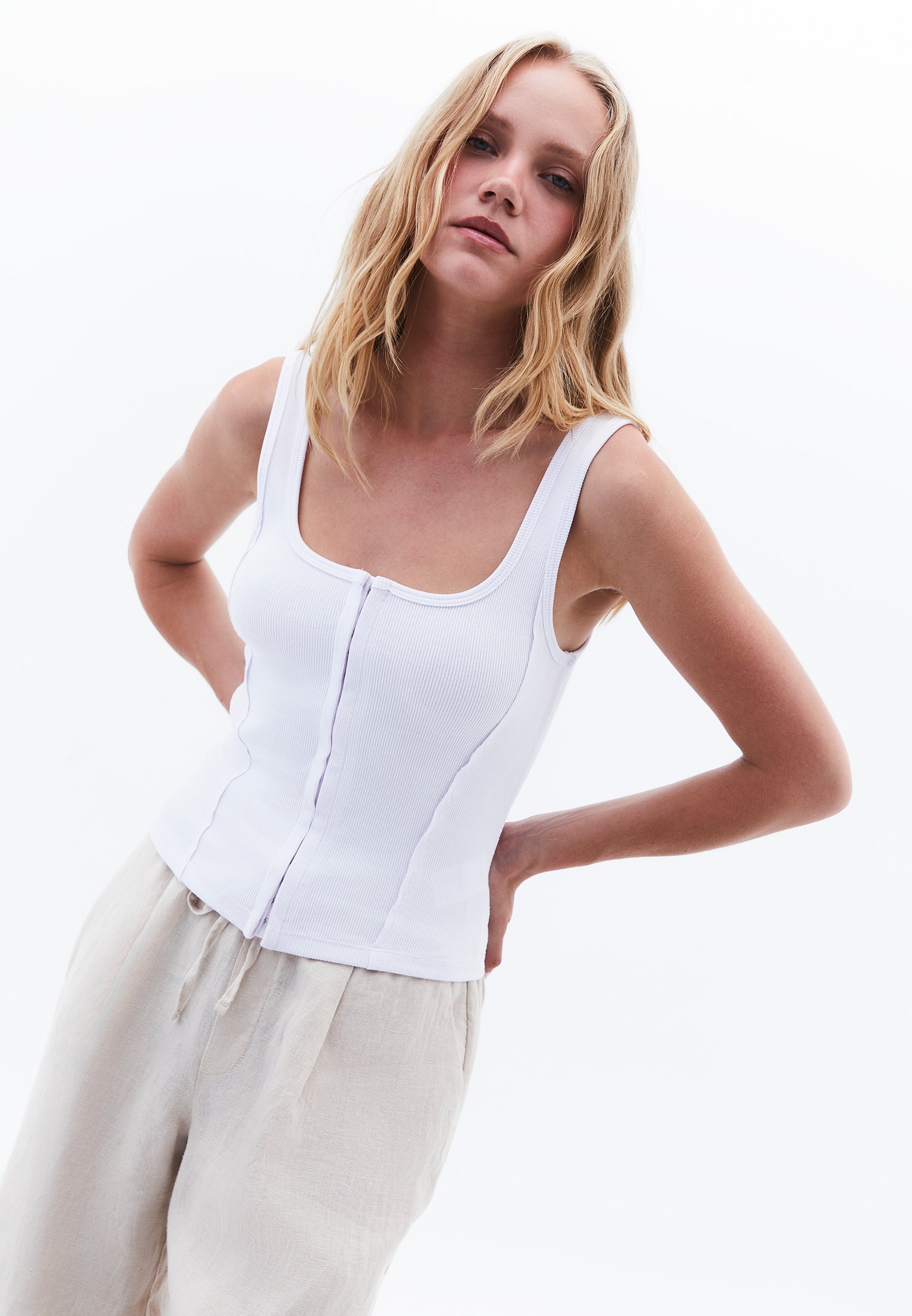 U Neck Bodycon Tank Top - WHITE