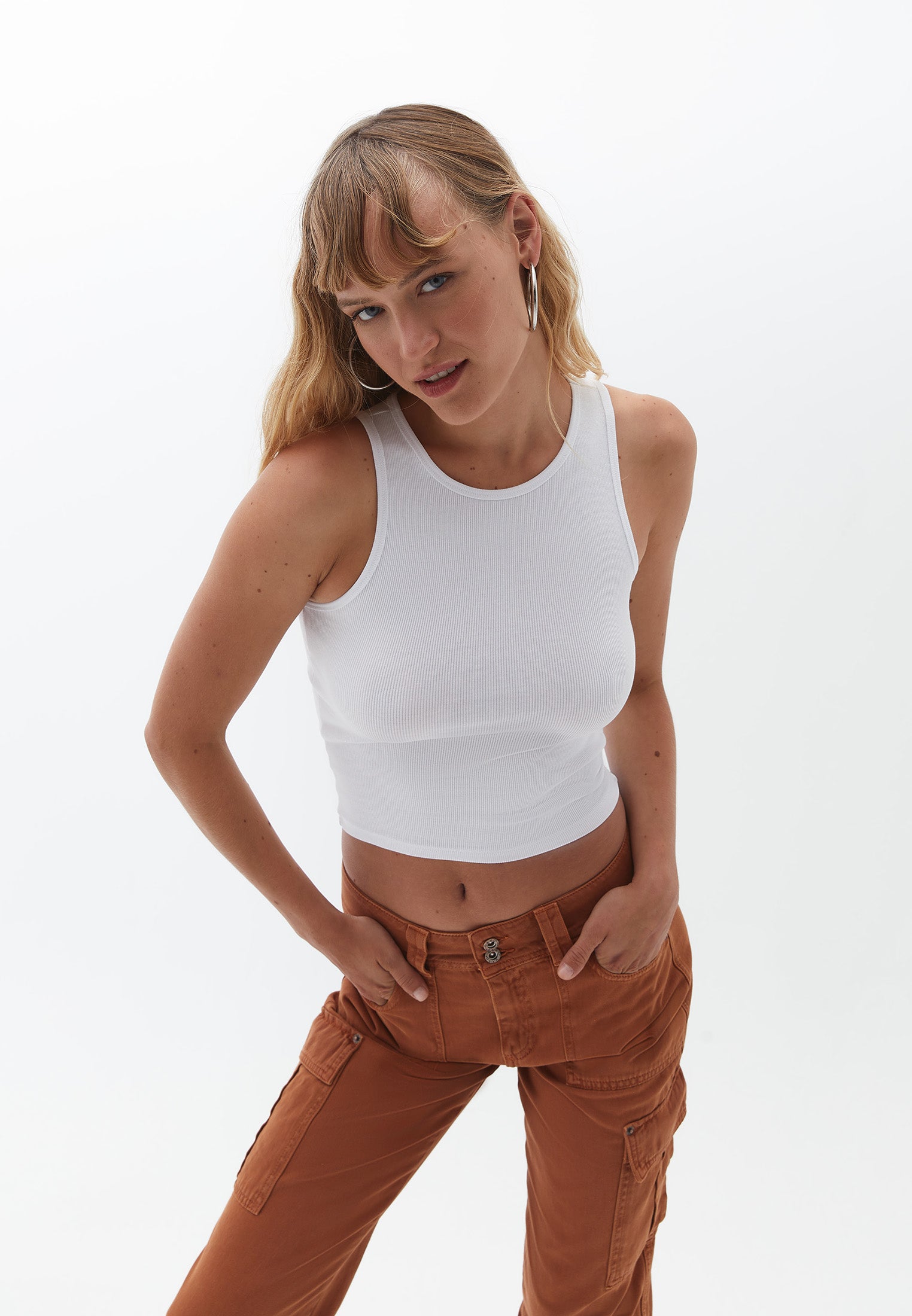 Sleeveless V Neck Tank Top - WHITE