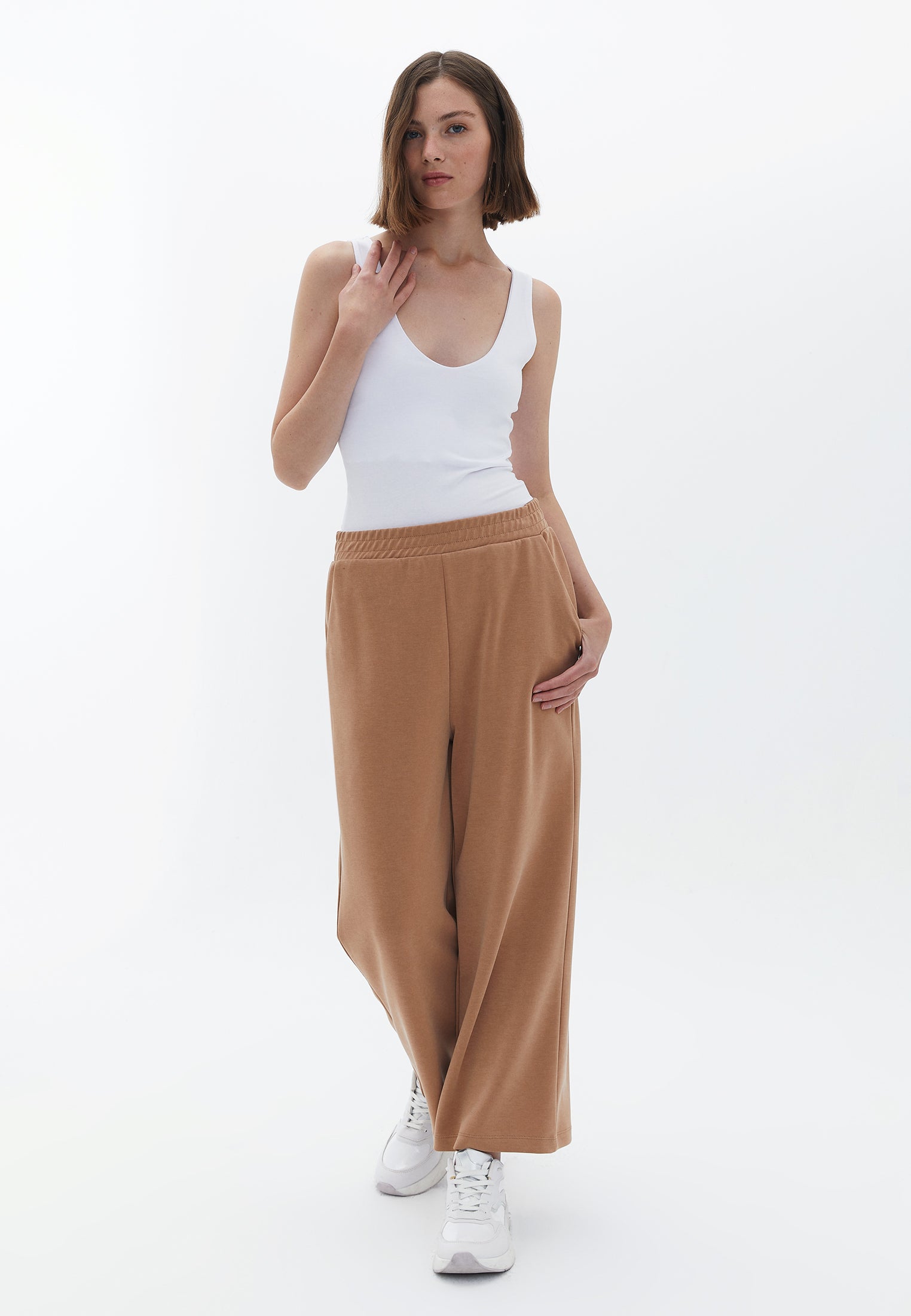 V neck sleeveless tank - WHITE