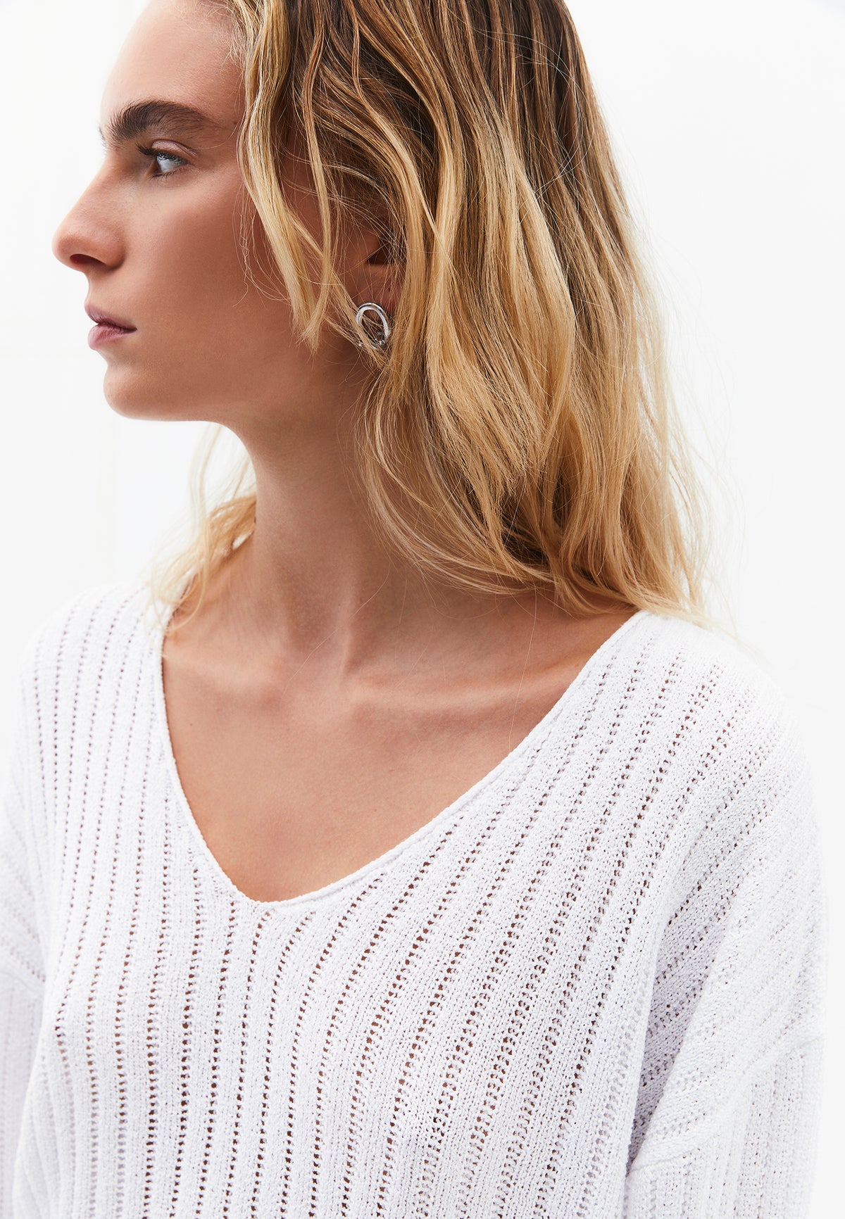Ribbed V-Neck Long Sleeve Sweater - White