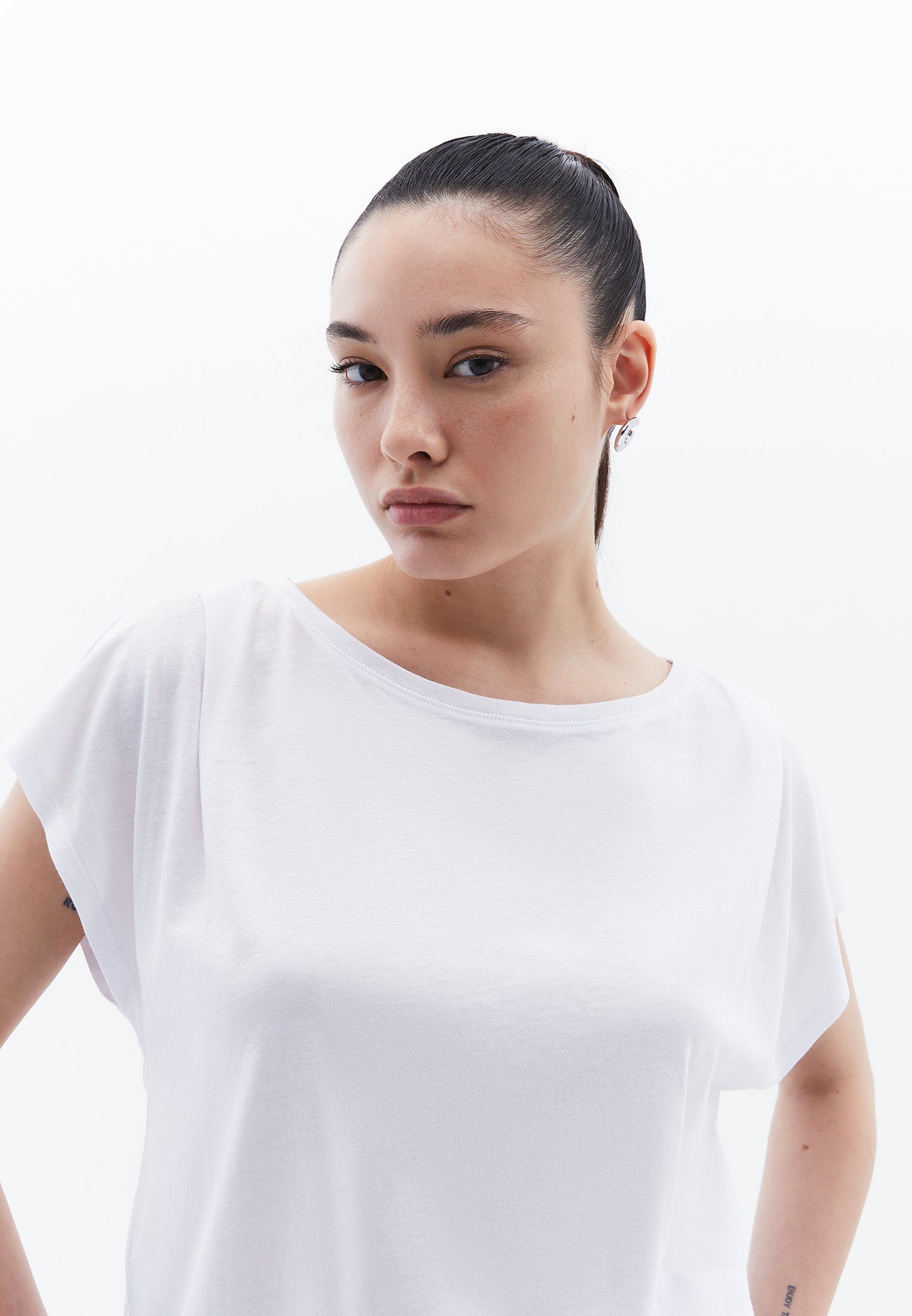 Boat Neck Short Sleeve T-Shirt - WHITE
