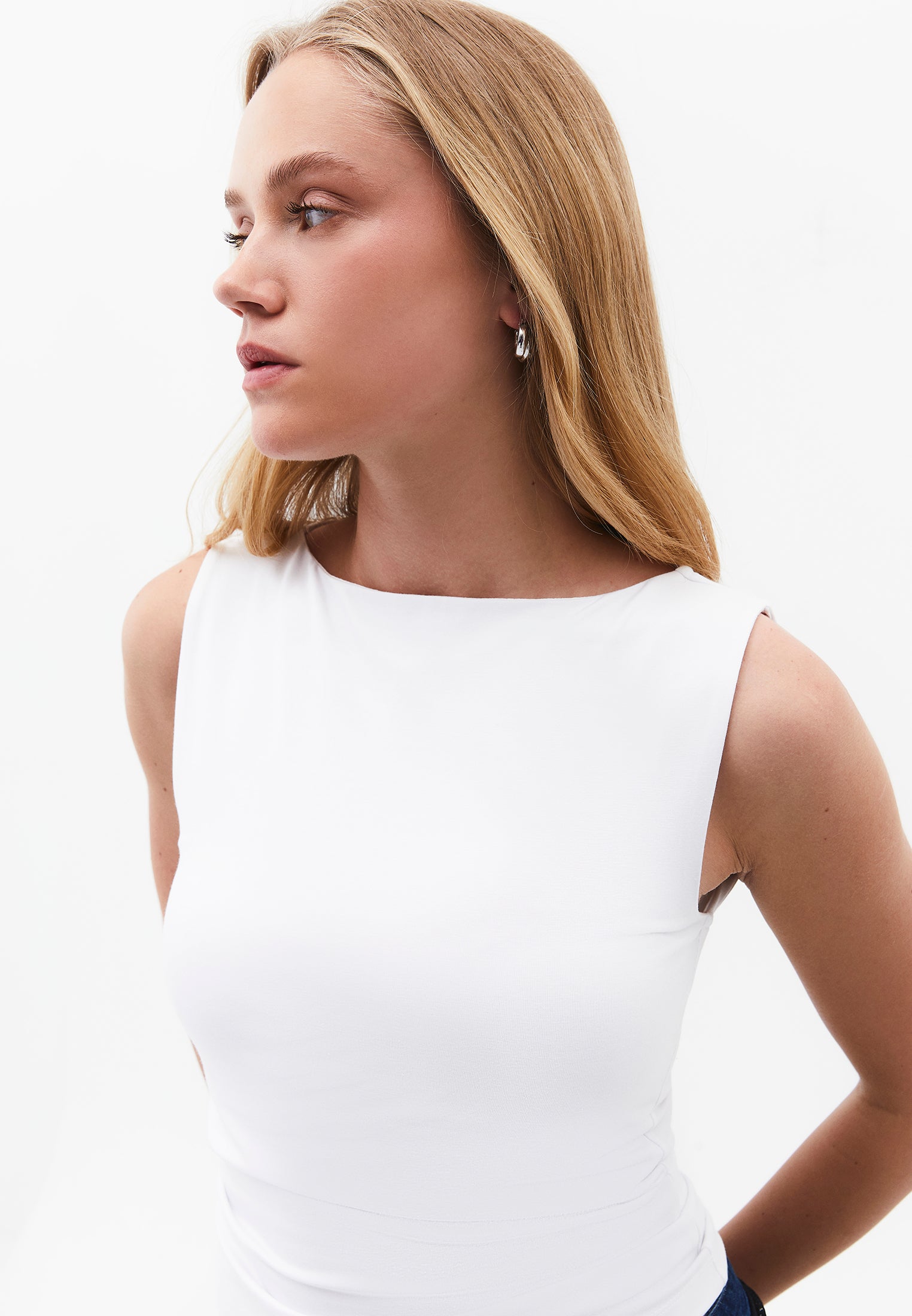 Boat Neck Tank Top - WHITE