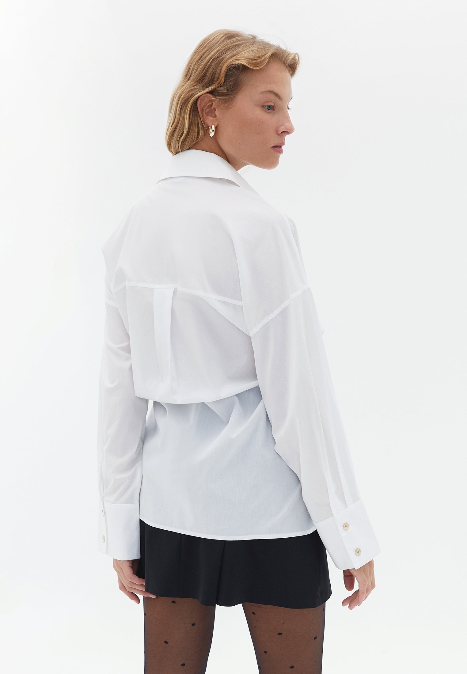 قميص كبير الحجم بتفاصيل شق - أبيض