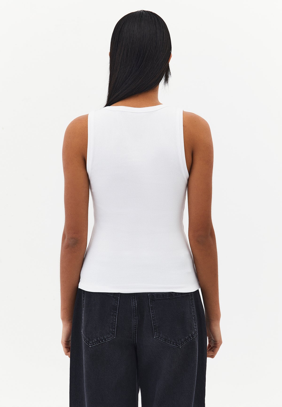 Sleeveless Crew Neck Tank Top - White