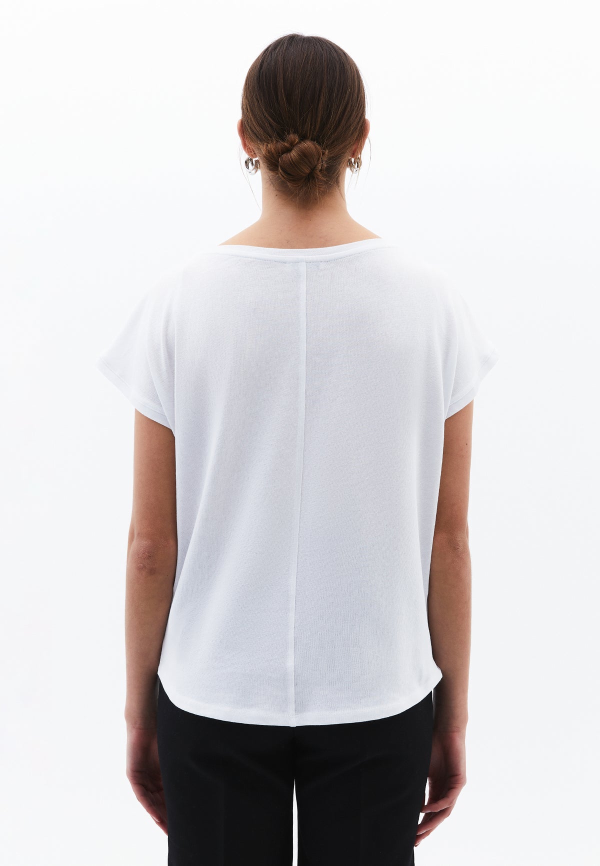 Boat Neck Sleeveless T-Shirt - White