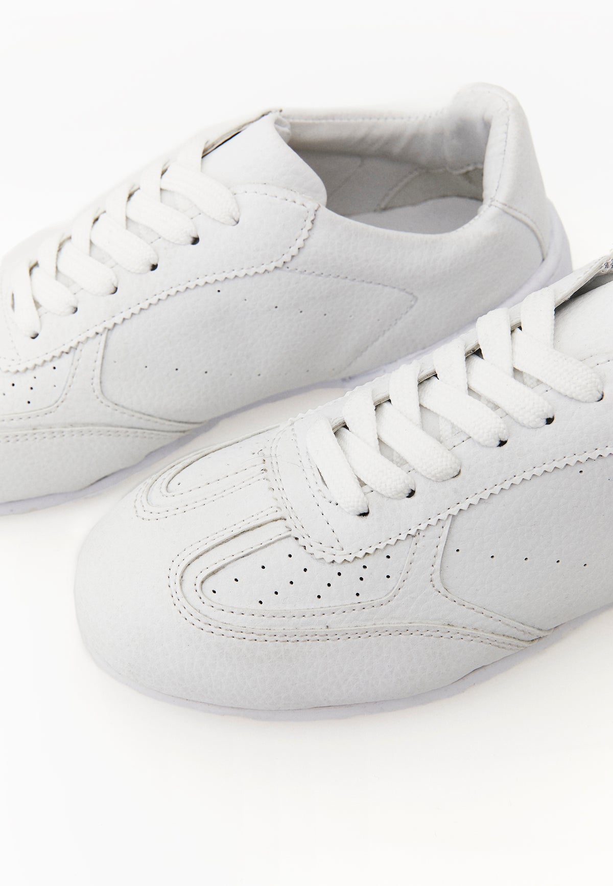Daily Women's Shoes - WHITE