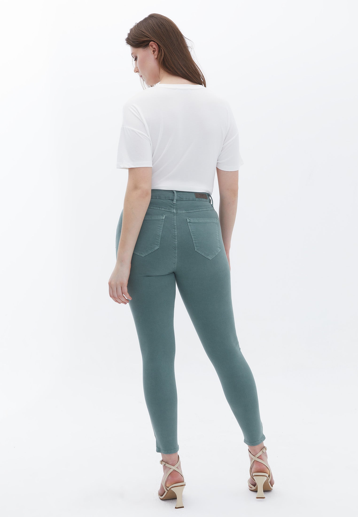 Curvy Skinny Denim Pants - ANTIK LAUREL WREATH