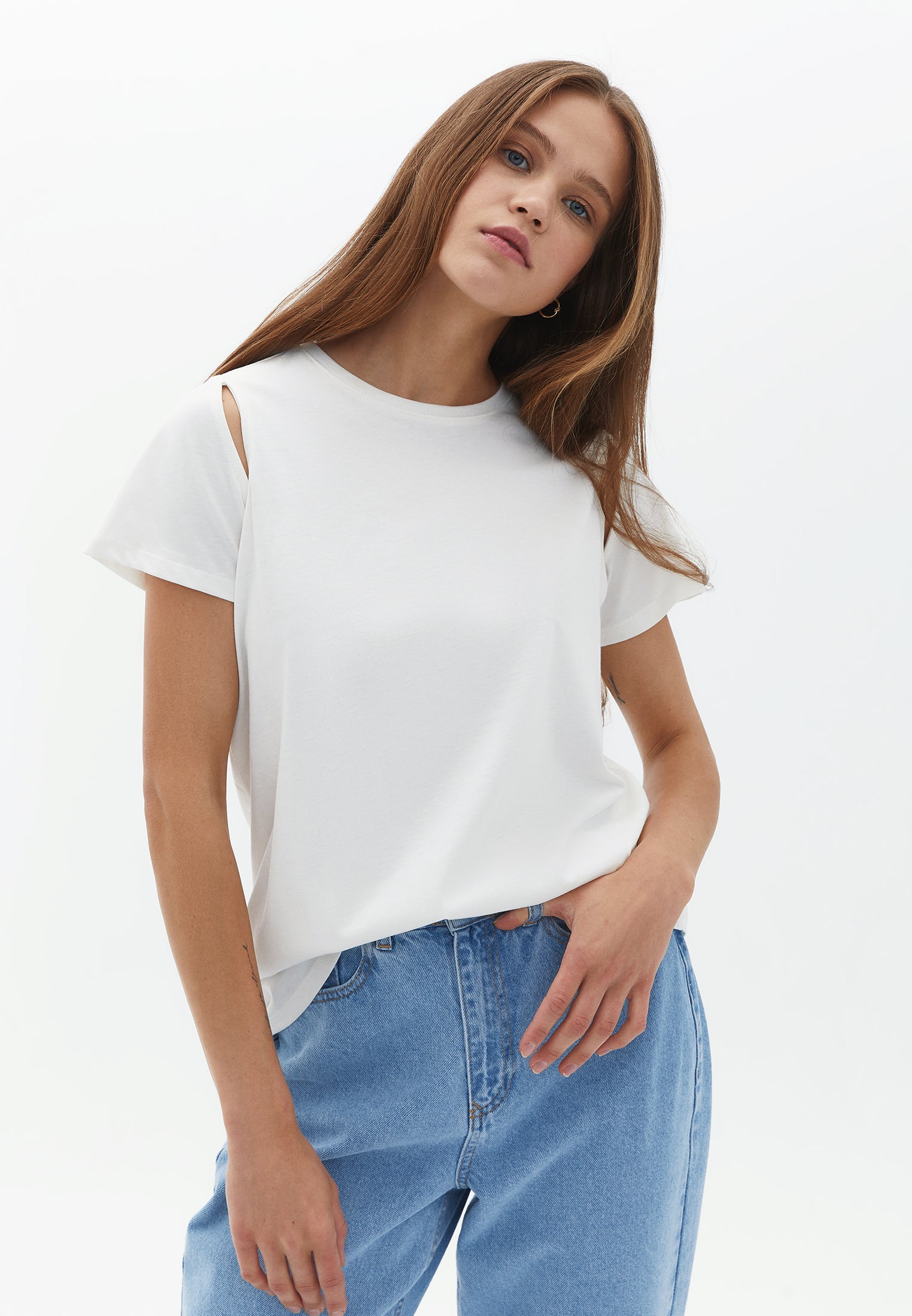 Oversize Tshirt with Cut-out Detail - ICE MILK