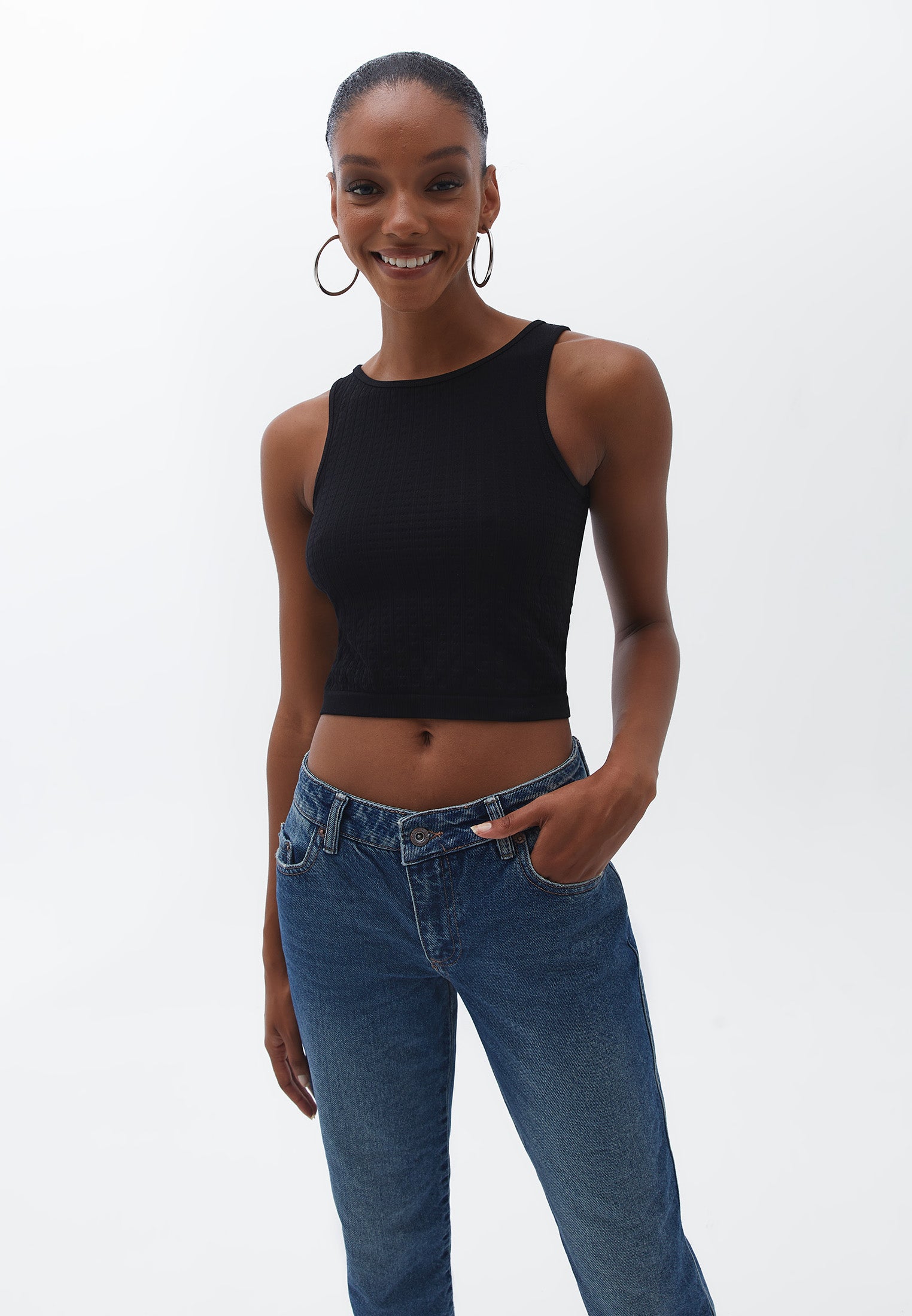 Halter Neck Crop Singlet - BLACK