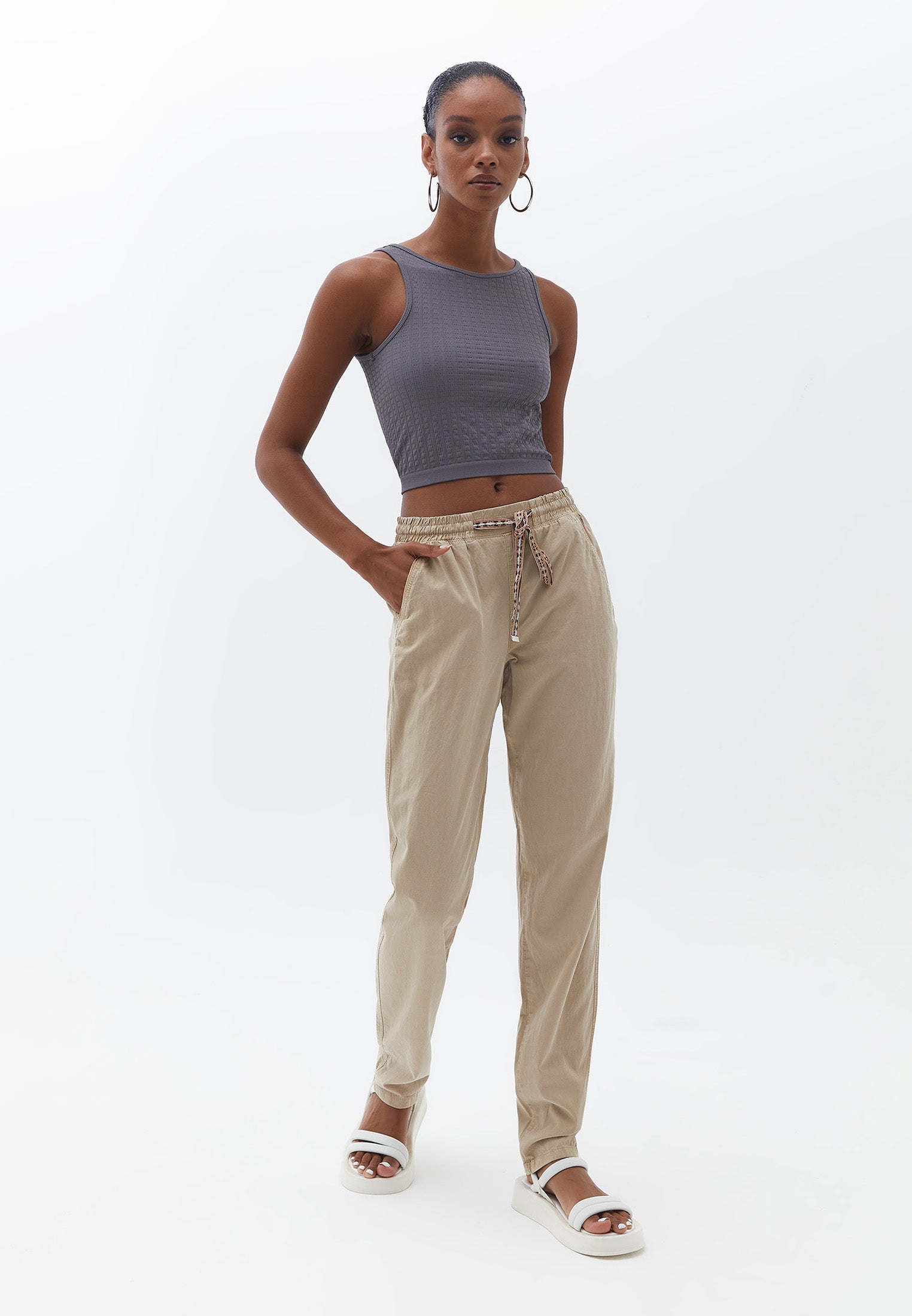 Halter Neck Crop Singlet - SMOKED PEARL