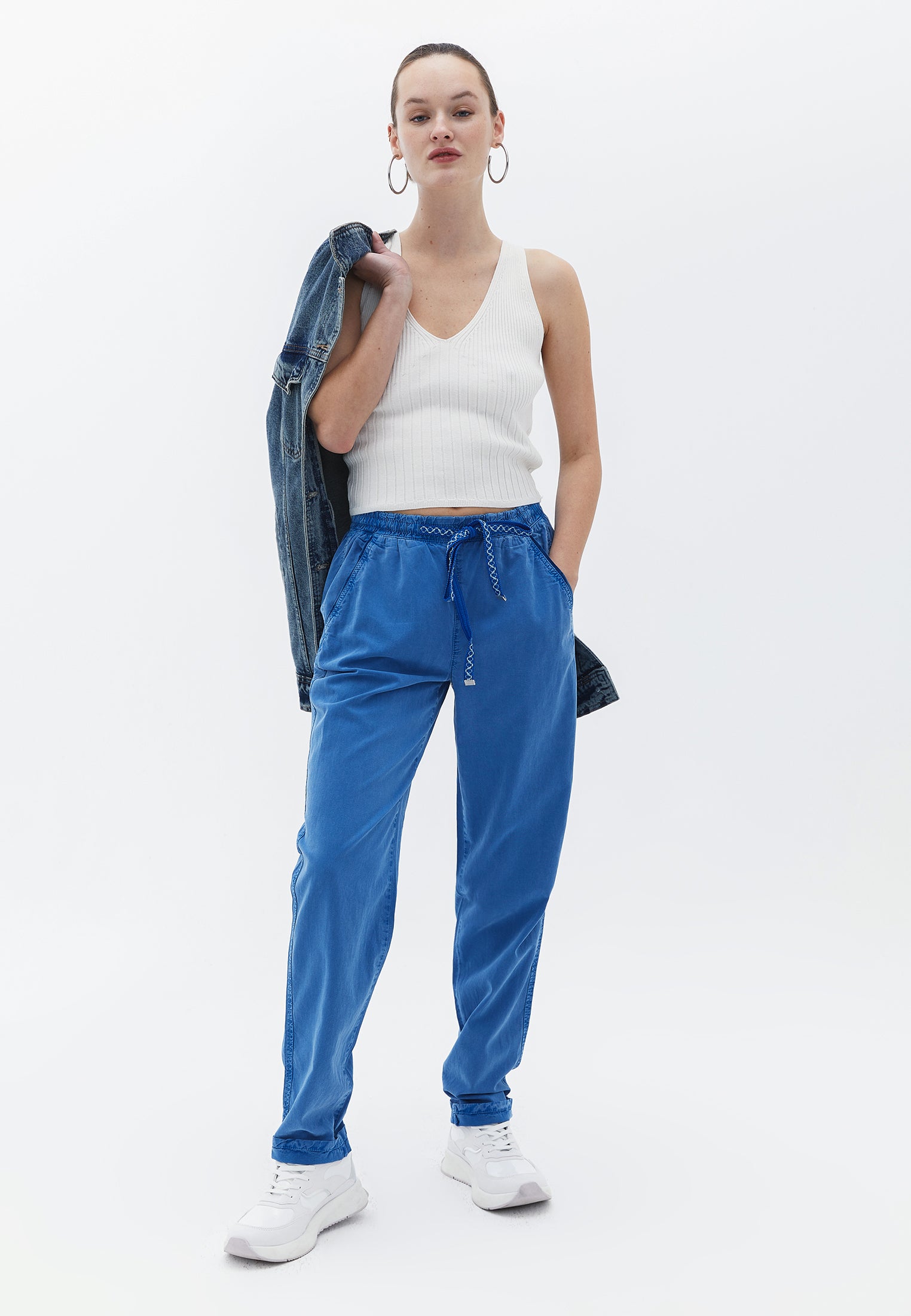 Mid Rise Carrot Fit Pants - ANTIK LAPIS BLUE