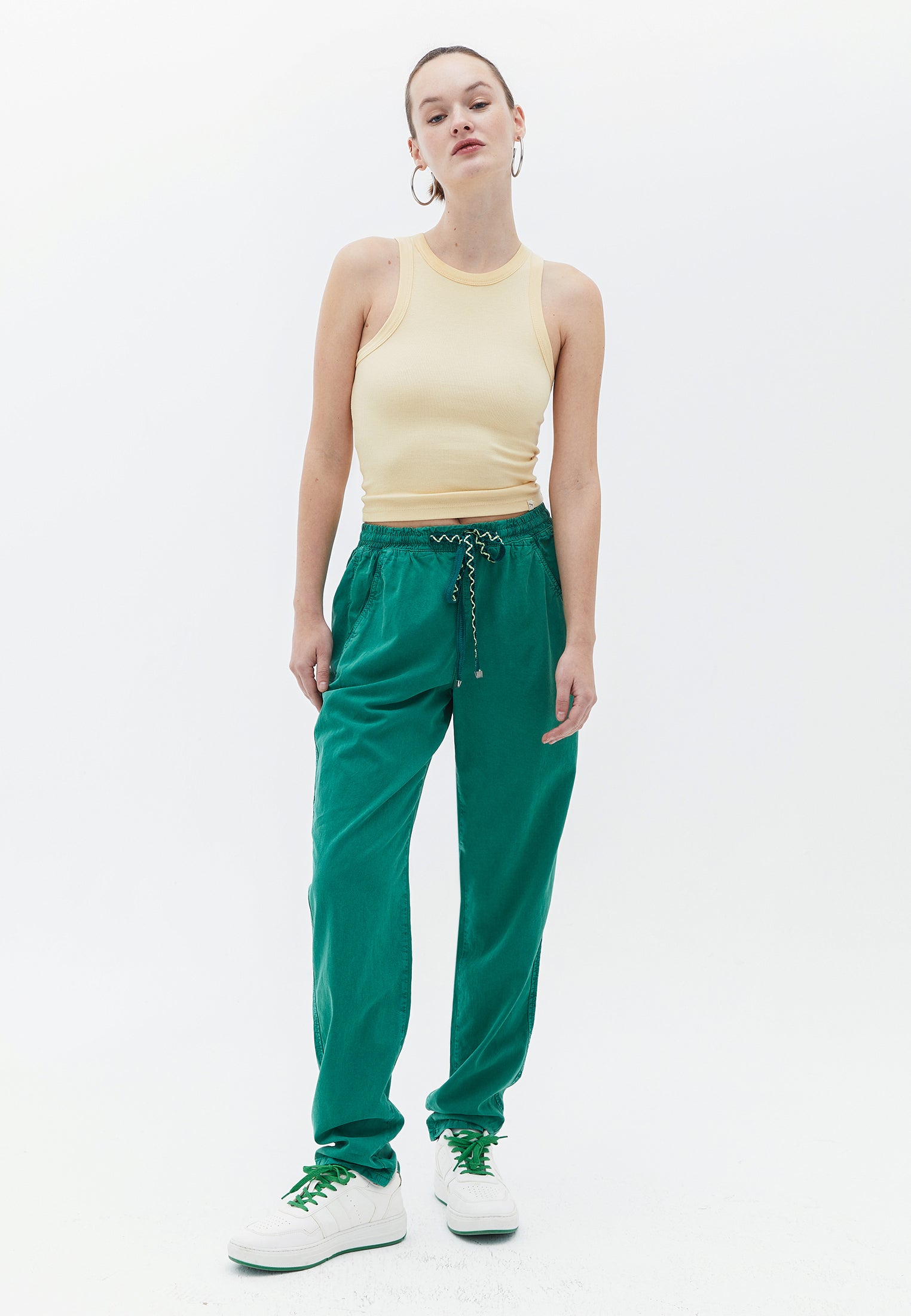 Mid Rise Carrot Fit Pants - ANTIK PINE GREEN