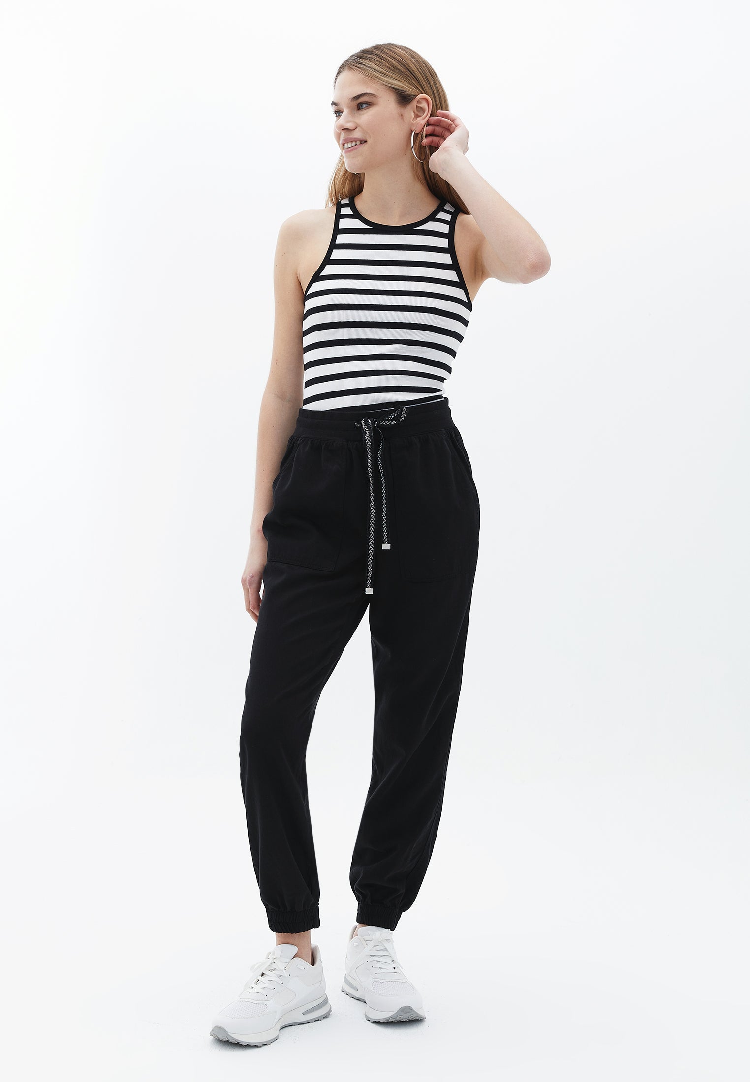 Mid Rise Jogger Pants - BLACK