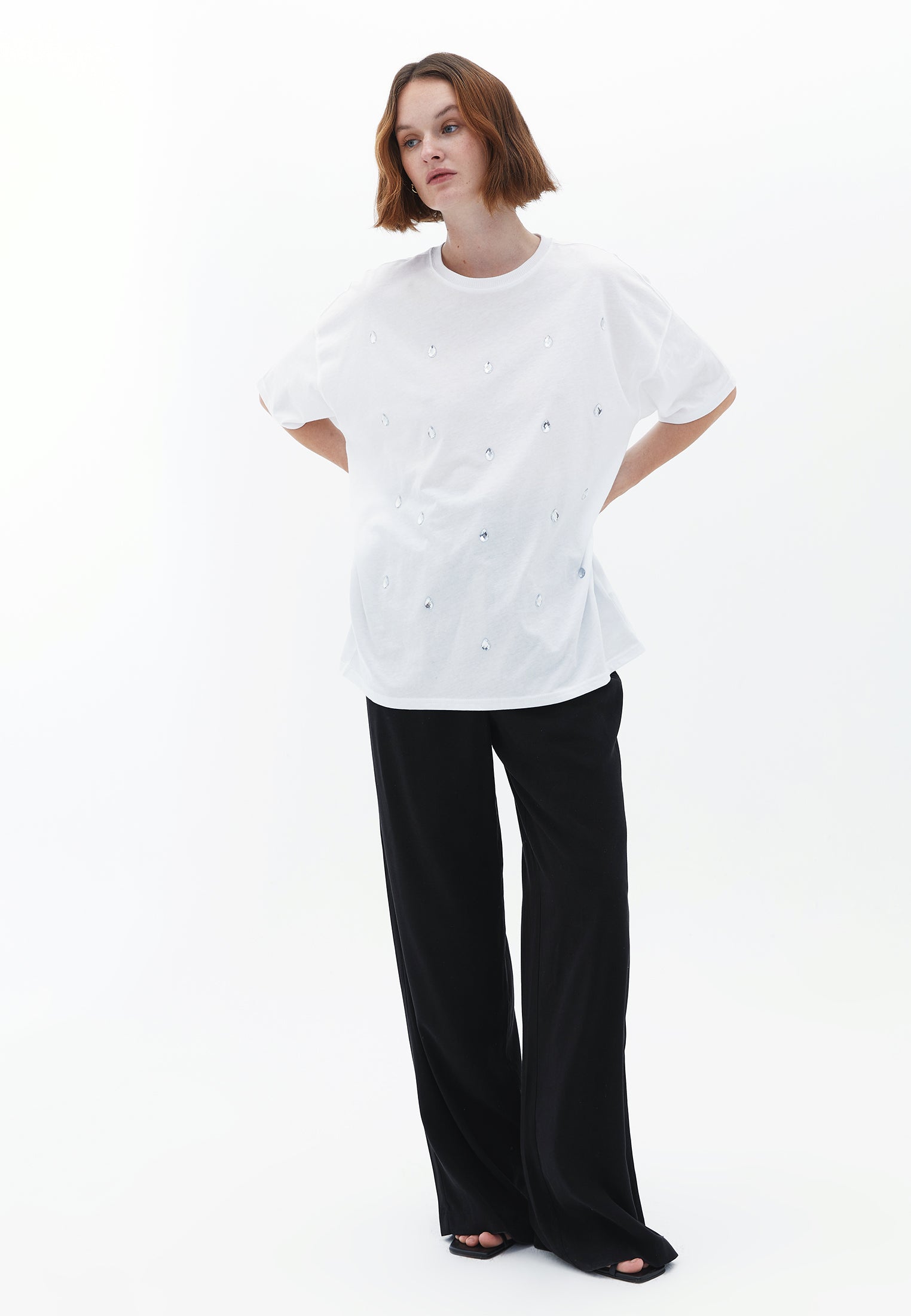 Oversize Tshirt with Gemstones - WHITE