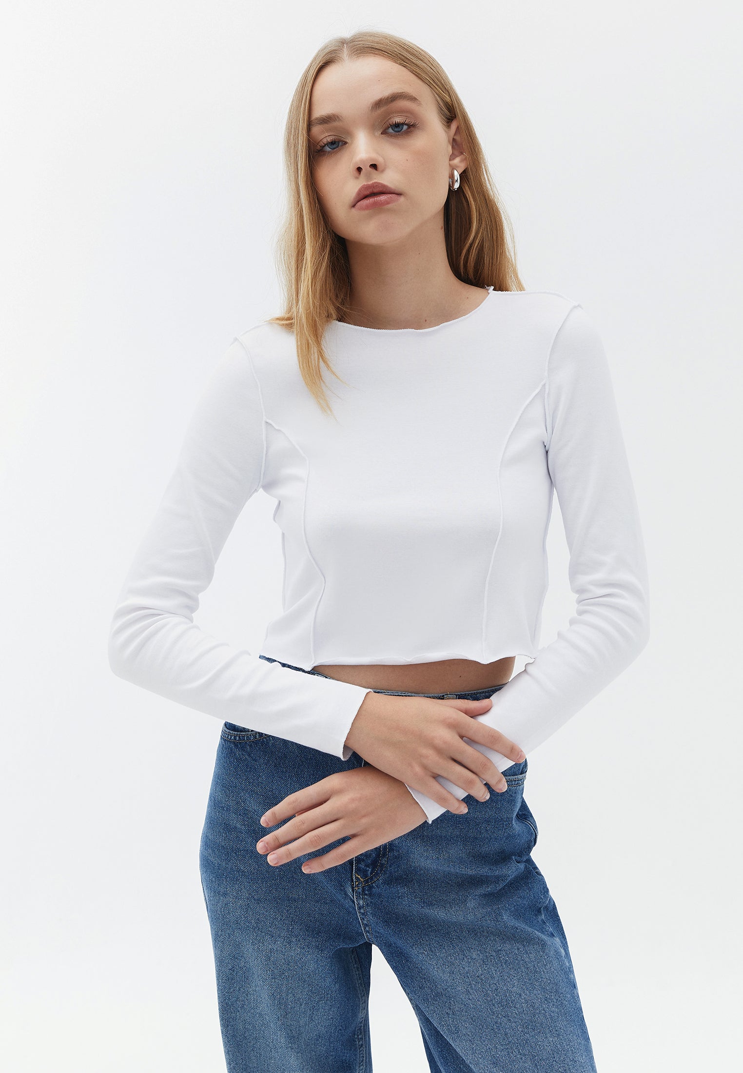 Crop Tshirt with Long Sleeves - WHITE