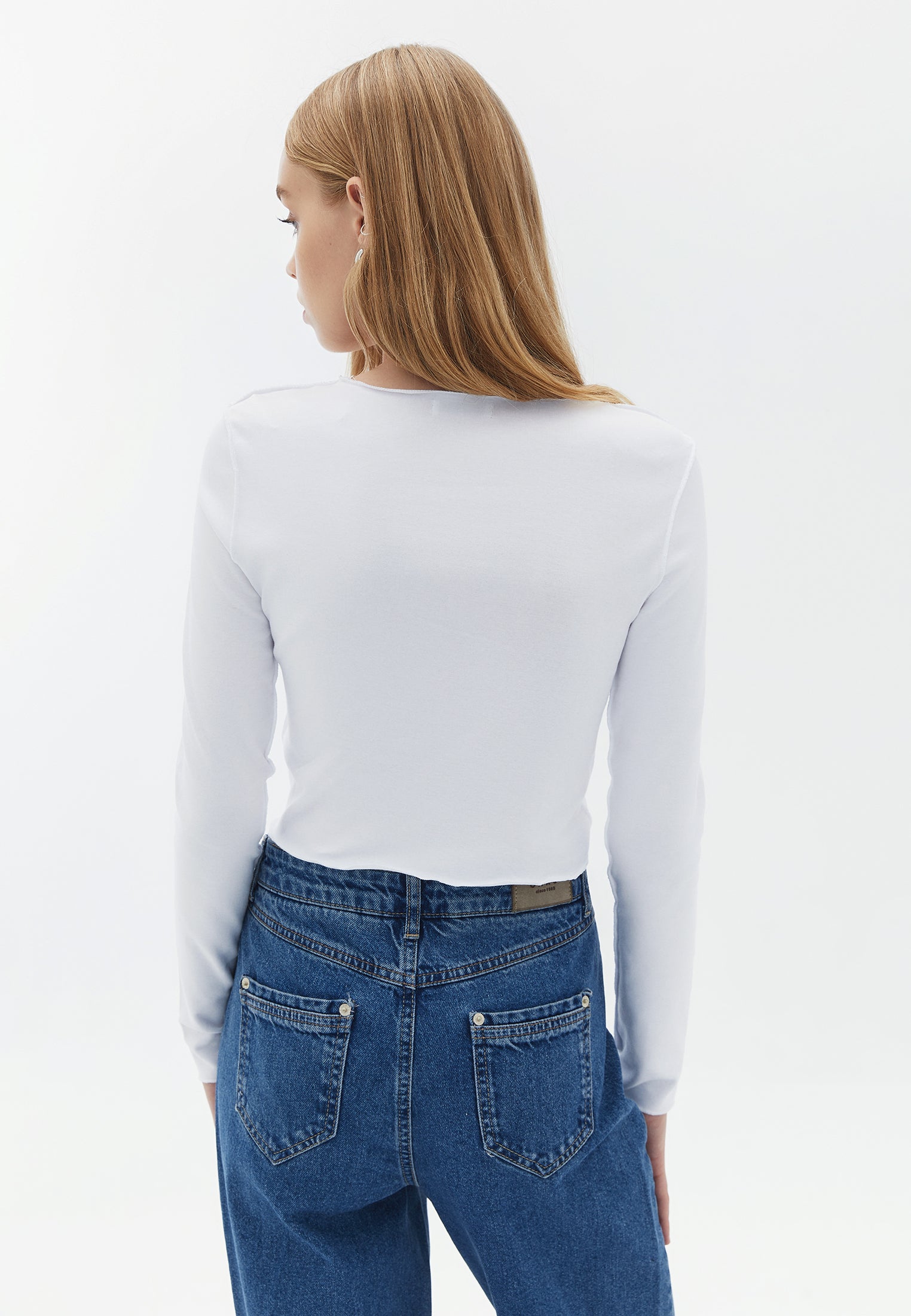 Crop Tshirt with Long Sleeves - WHITE