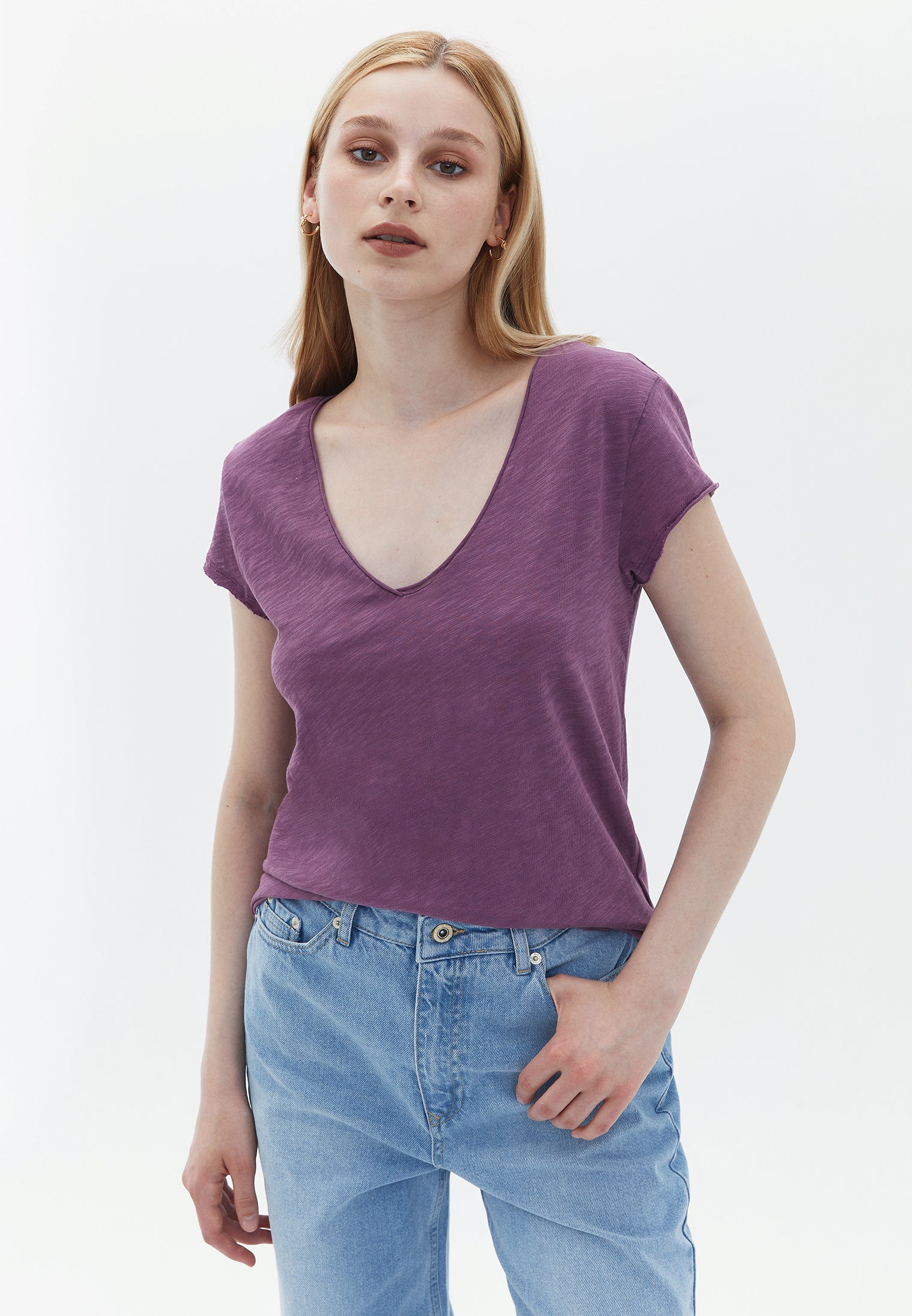 V-Neck Loose Fit Tshirt - CONCORD GRAPE