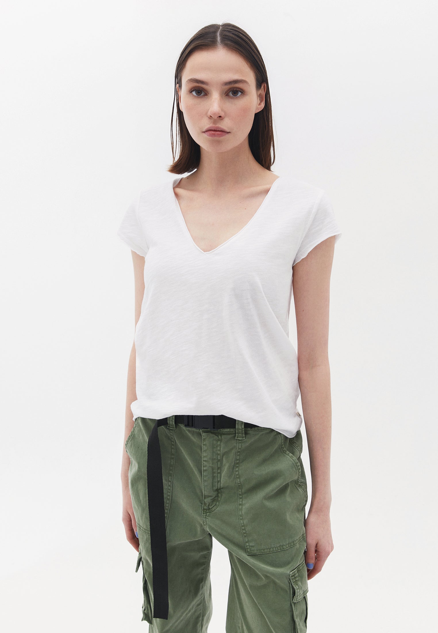 V-Neck Loose Fit Tshirt - WHITE