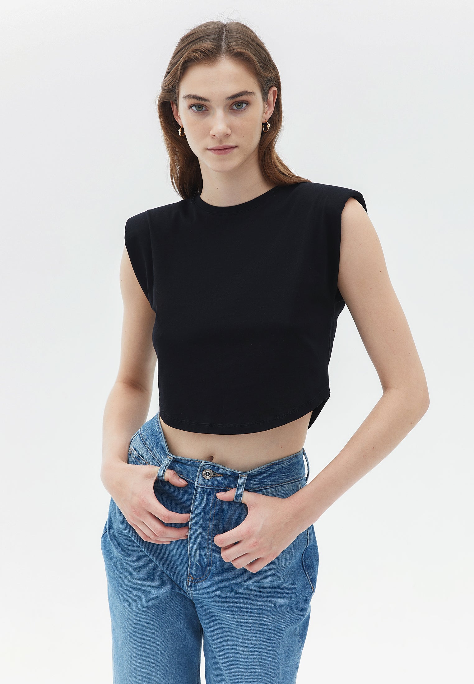 Crew Neck Crop Tshirt - BLACK