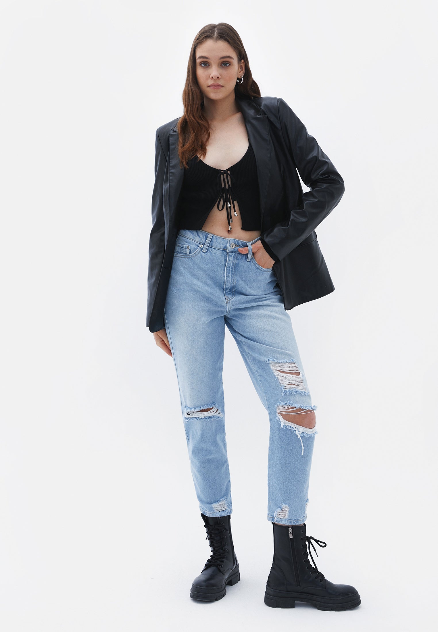 Ultra High Waist Mom-Fit Pants - LIGHT DENIM