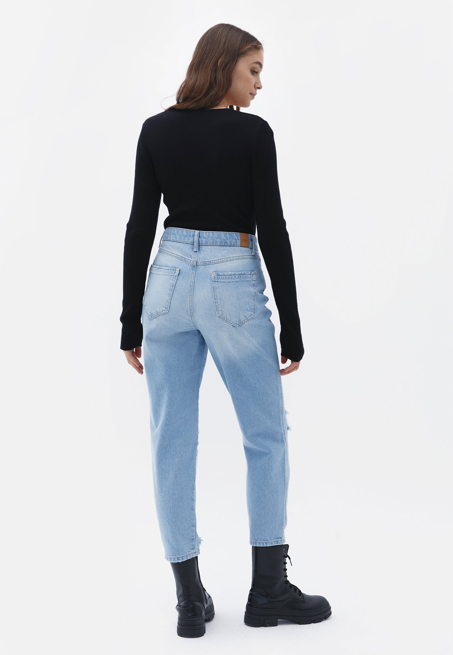 Ultra High Waist Mom-Fit Pants - LIGHT DENIM