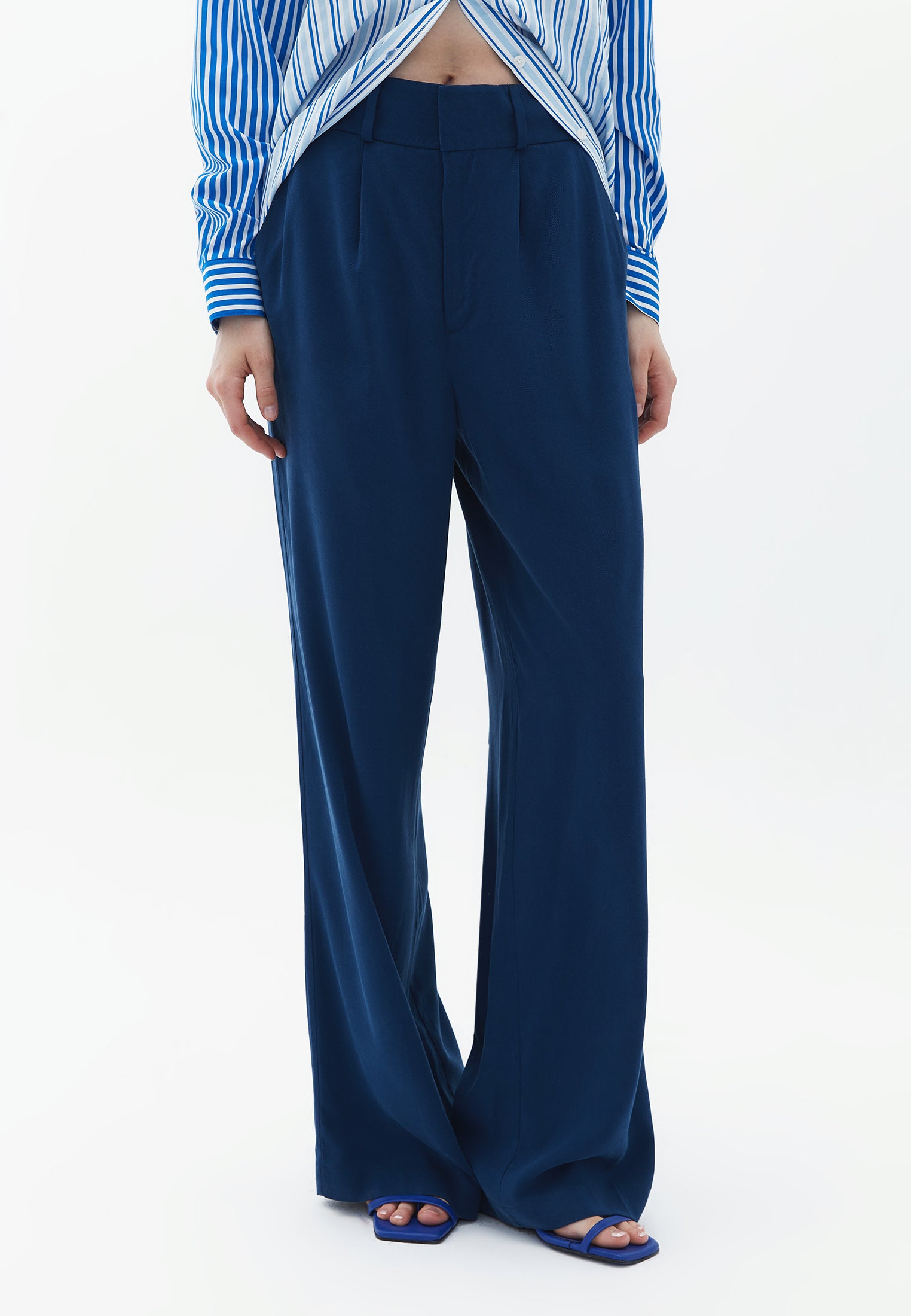 Ultra High Rise Wide Leg Pants - TITAN