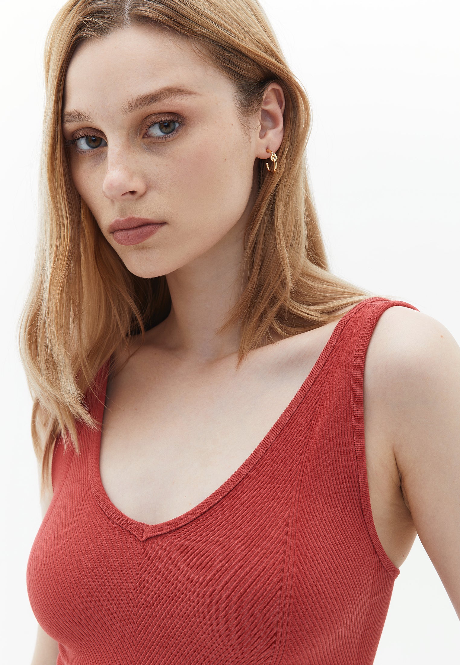 V-neck Jacquard Seamless Singlet - MINERAL RED