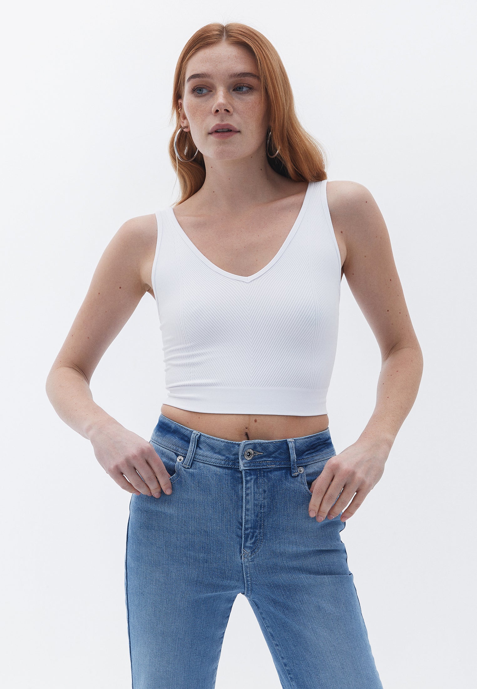 V-neck Jacquard Seamless Singlet - WHITE