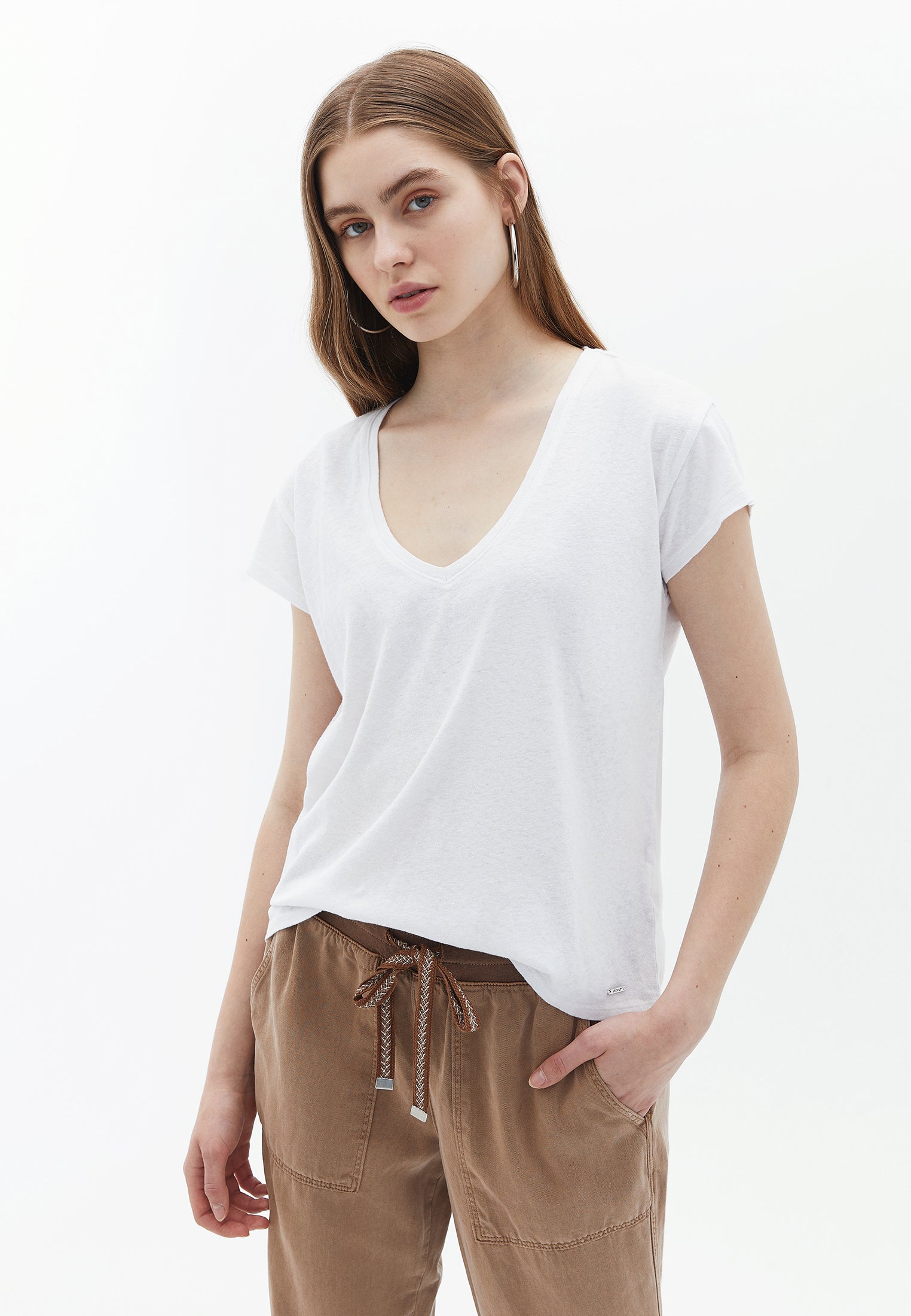 V-neck Linen Tshirt - WHITE