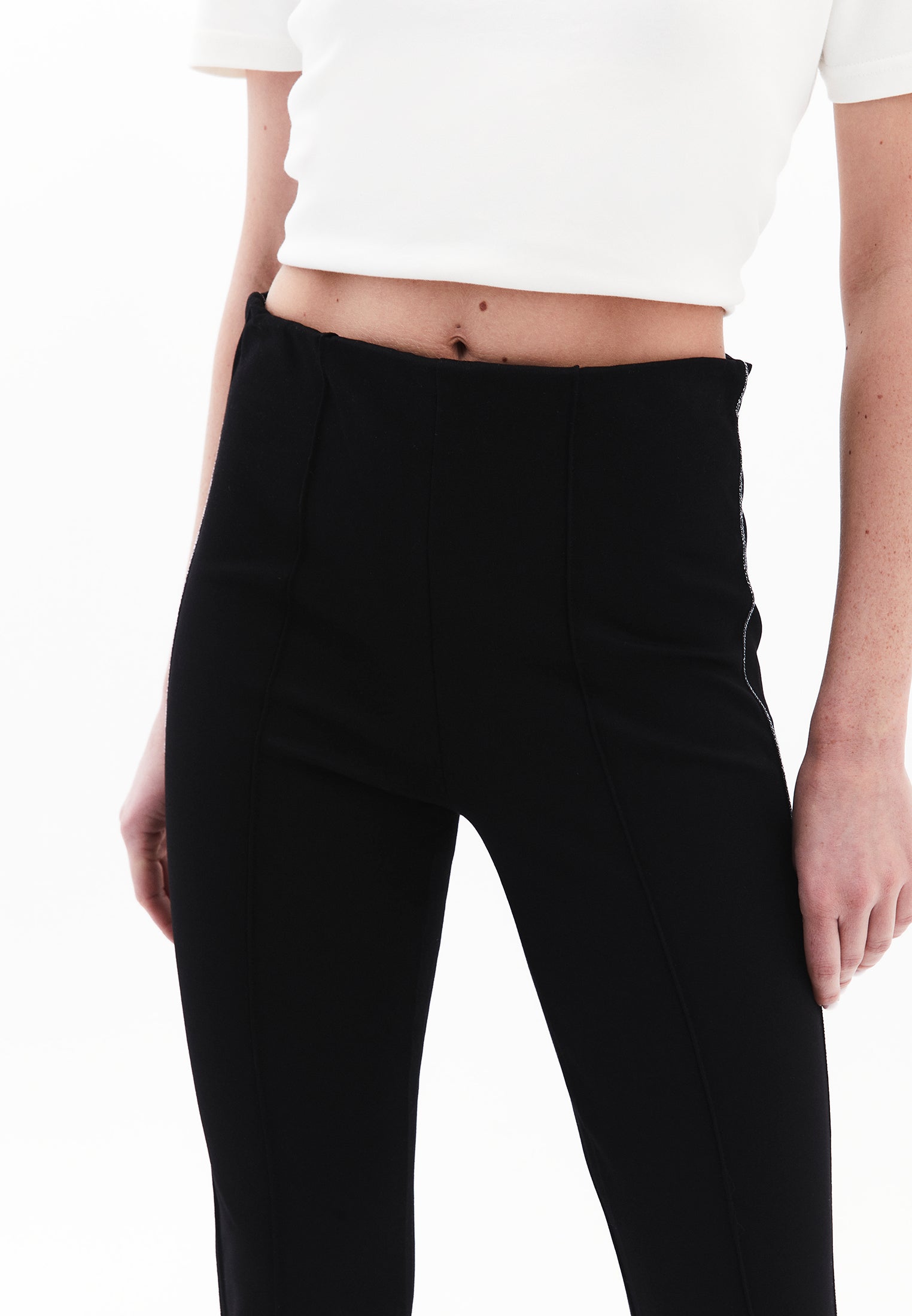 High Rise Leggings with Pipe Detail - BLACK
